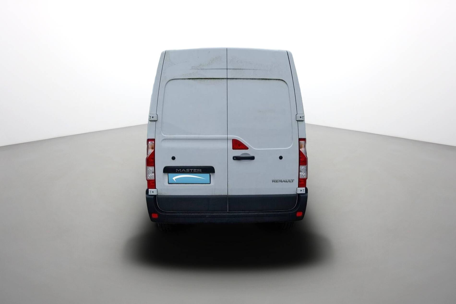 Vente en ligne Renault Master Fourgon MASTER FGN TRAC F3500 L2H2 BLUE DCI 135 au prix de 27 490 €