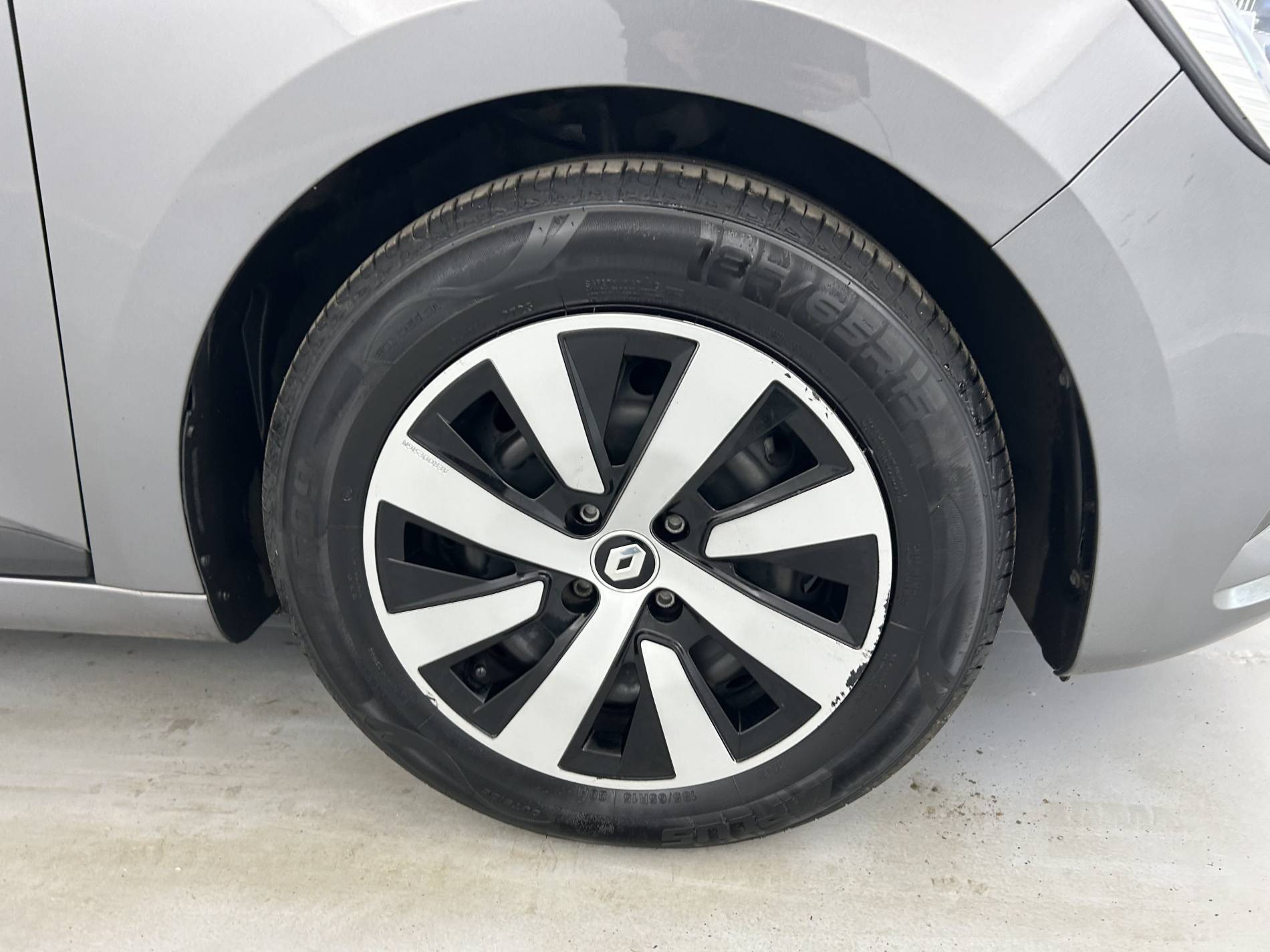 Vente en ligne Renault Clio 5 Clio TCe 90 au prix de 14 490 €