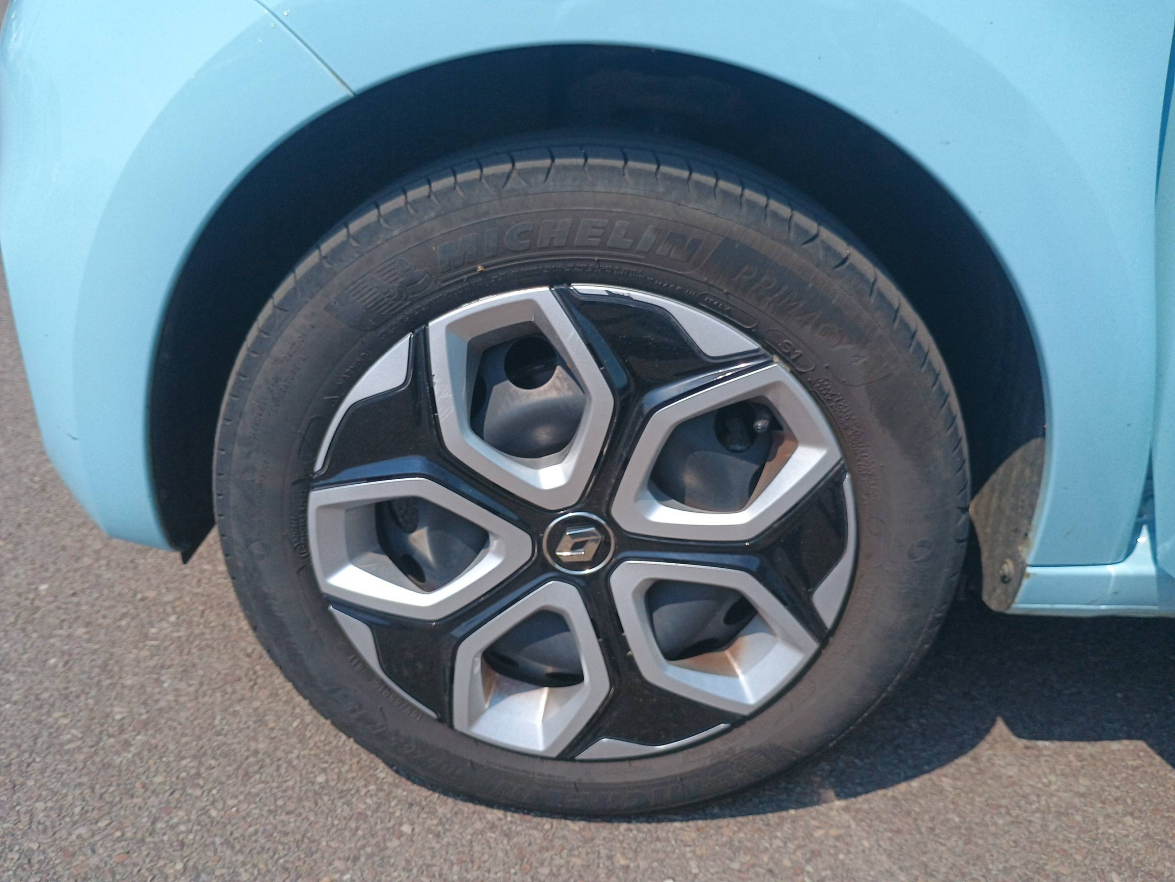 Vente en ligne Renault Twingo Electrique Twingo III E-Tech au prix de 13 491 €