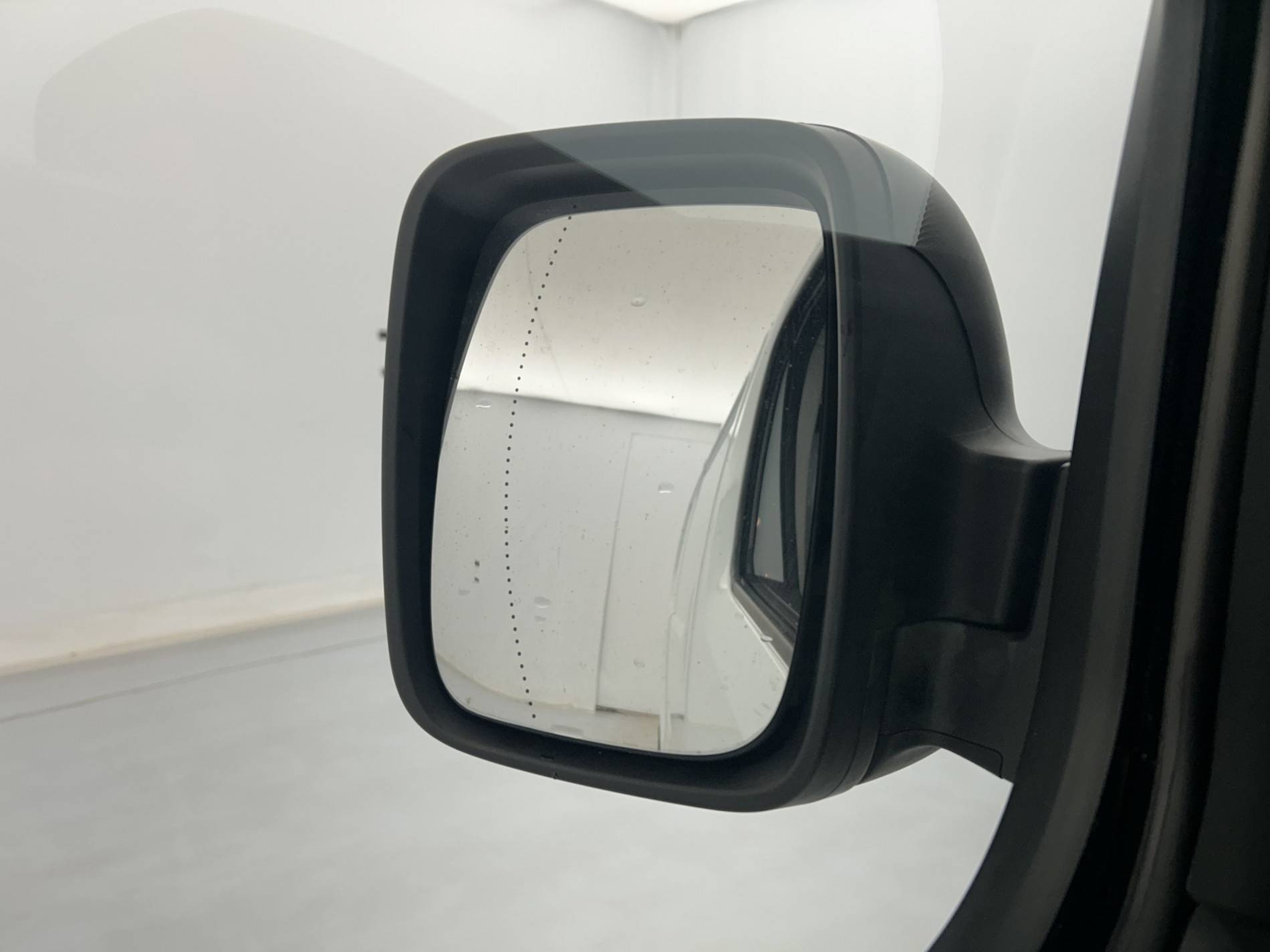 Vente en ligne Renault Trafic 3 Fourgon TRAFIC FGN L1H1 2800 KG BLUE DCI 110 au prix de 20 990 €