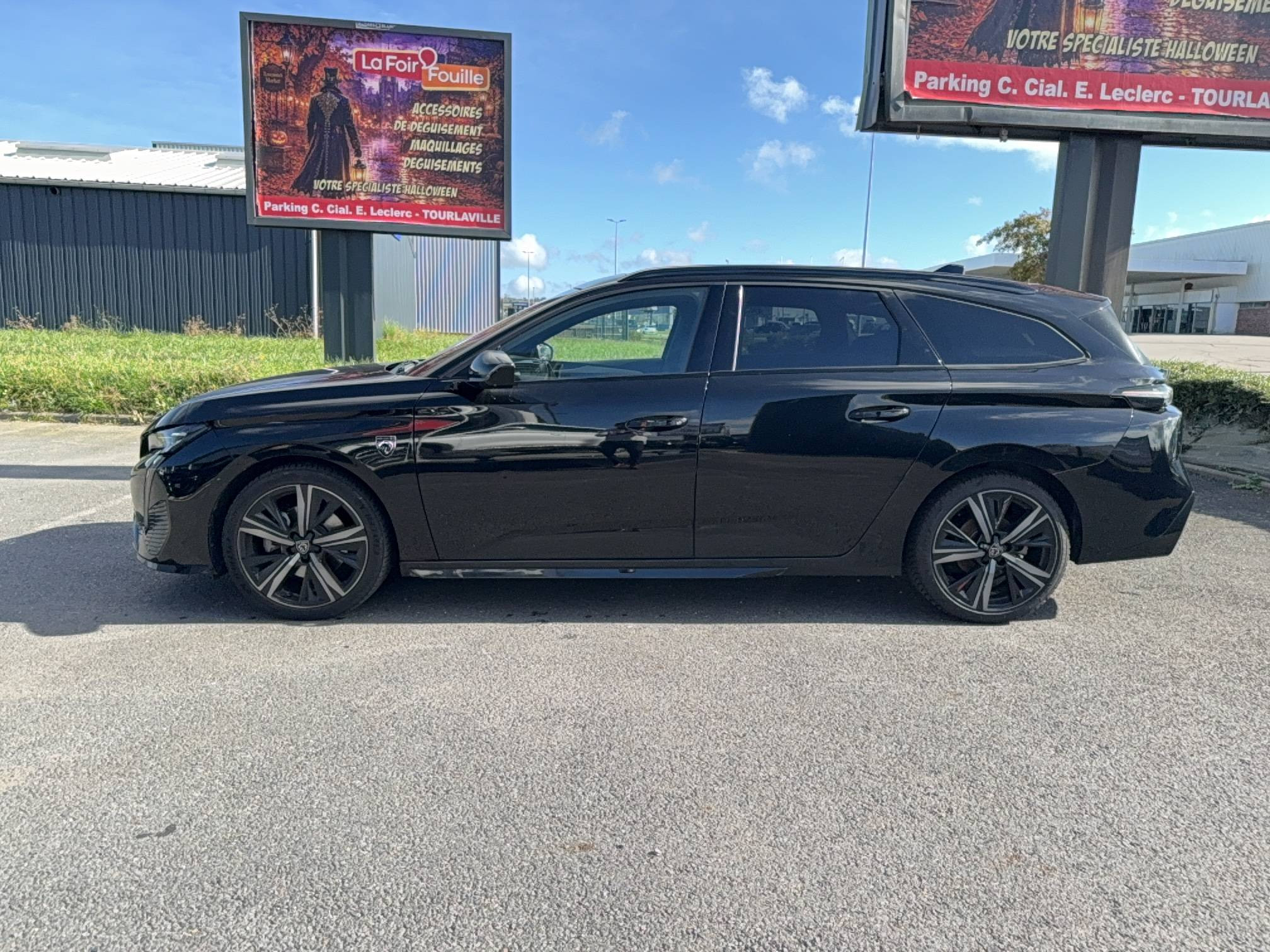 Vente en ligne Peugeot 308 SW  BlueHDi 130ch S&S EAT8 au prix de 17 490 €