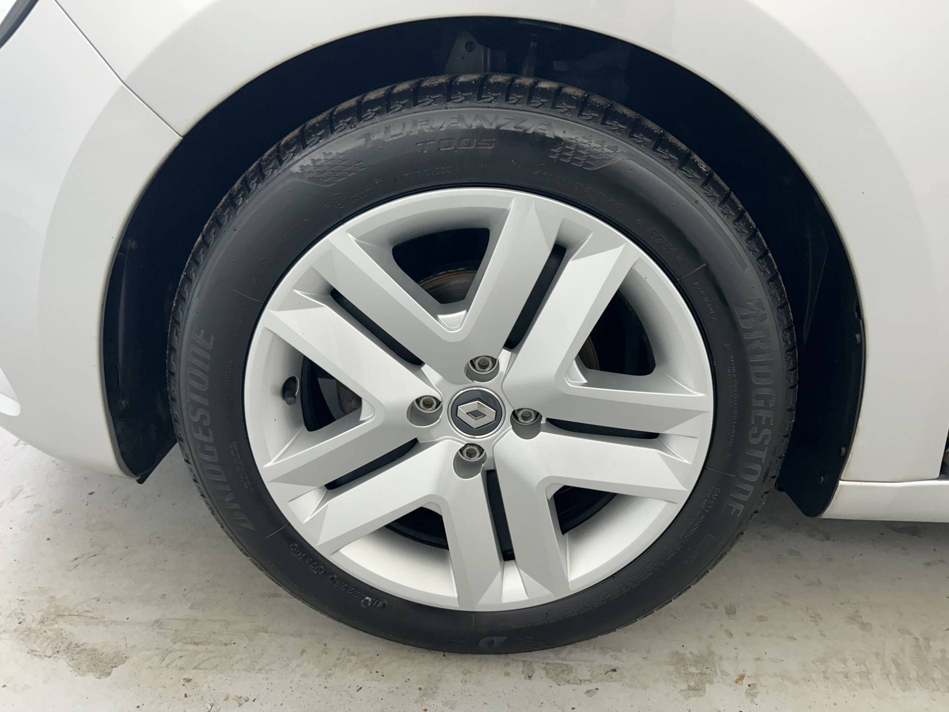 Vente en ligne Renault Clio 5 Clio TCe 90 - 21N au prix de 13 490 €