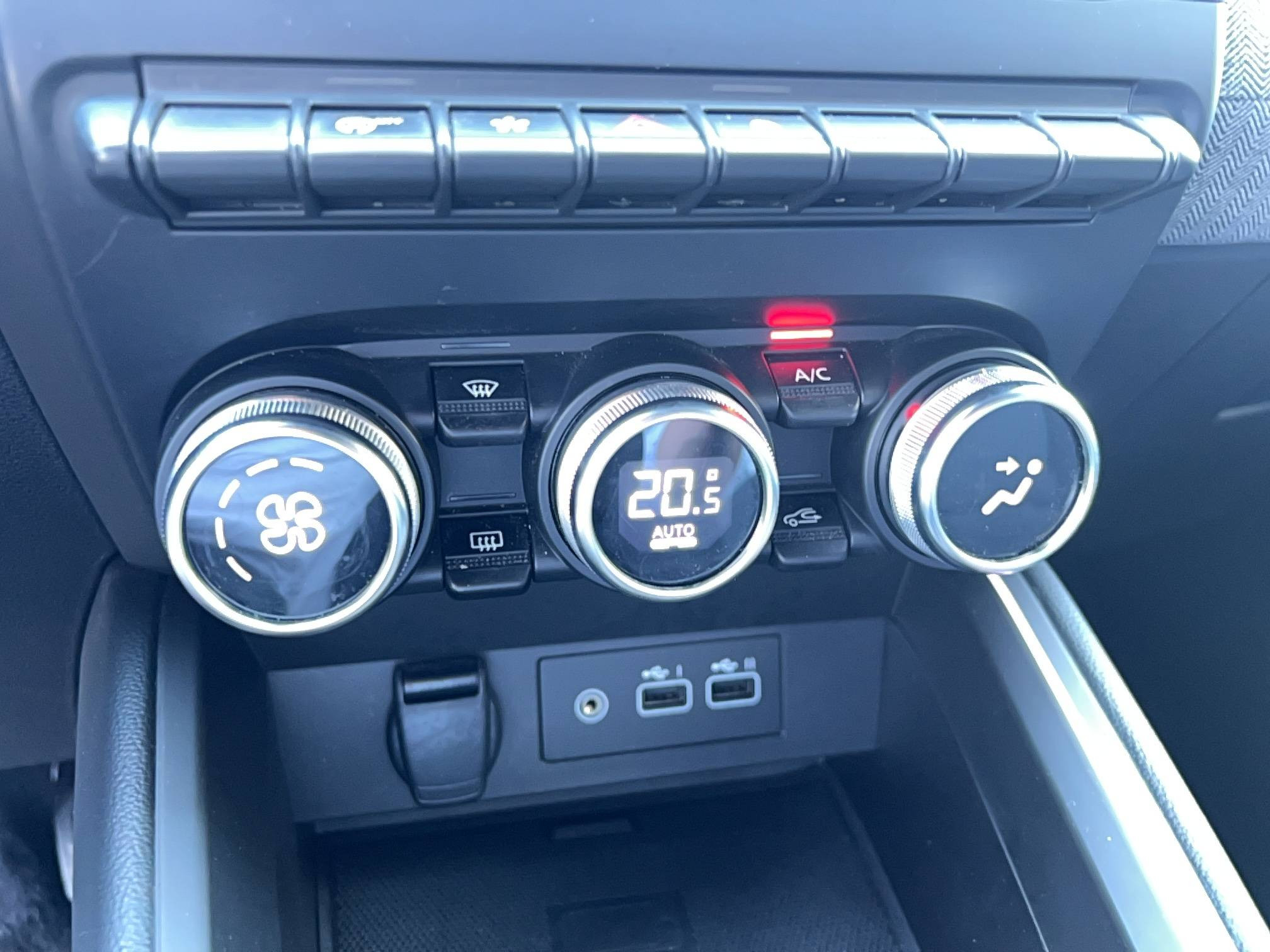 Vente en ligne Renault Clio 5 Clio TCe 90 au prix de 15 490 €
