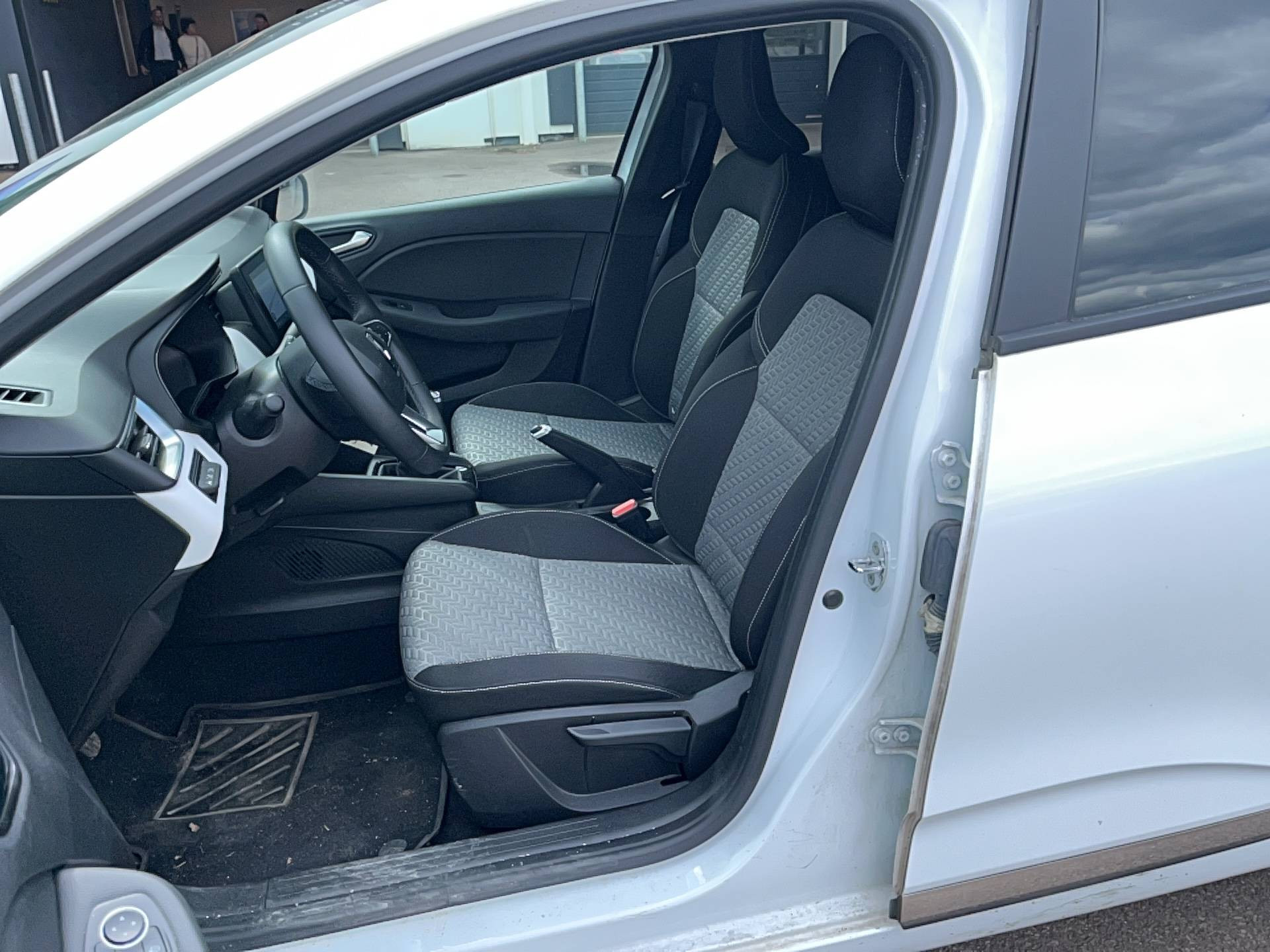 Vente en ligne Renault Clio 5 Clio Blue dCi 100 au prix de 14 991 €