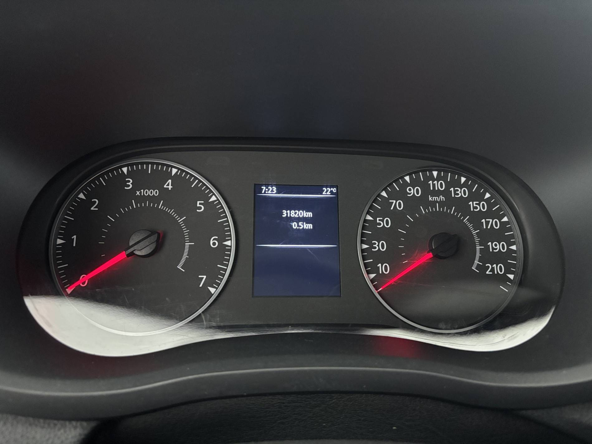 Vente en ligne Renault Master Fourgon MASTER FGN TRAC F3500 L3H3 BLUE DCI 135 au prix de 25 990 €