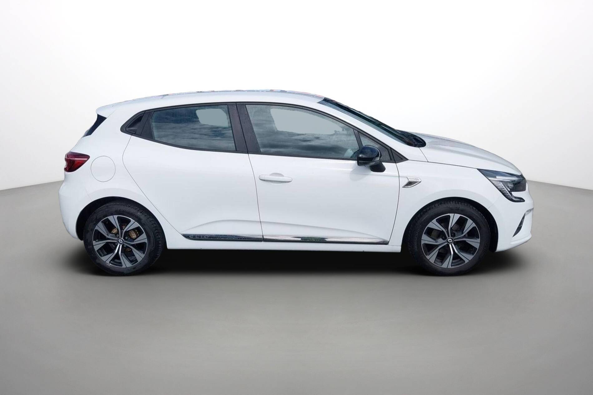 Vente en ligne Renault Clio 5 Clio TCe 90 - 21N au prix de 14 490 €