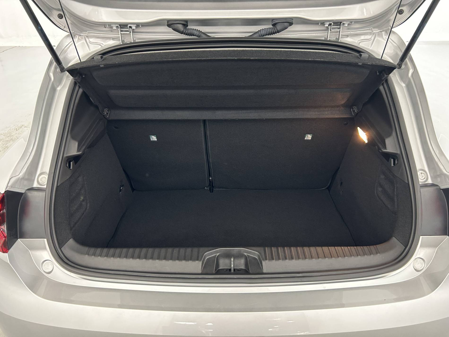 Vente en ligne Renault Clio 5 Clio E-Tech full hybrid 145 au prix de 17 490 €