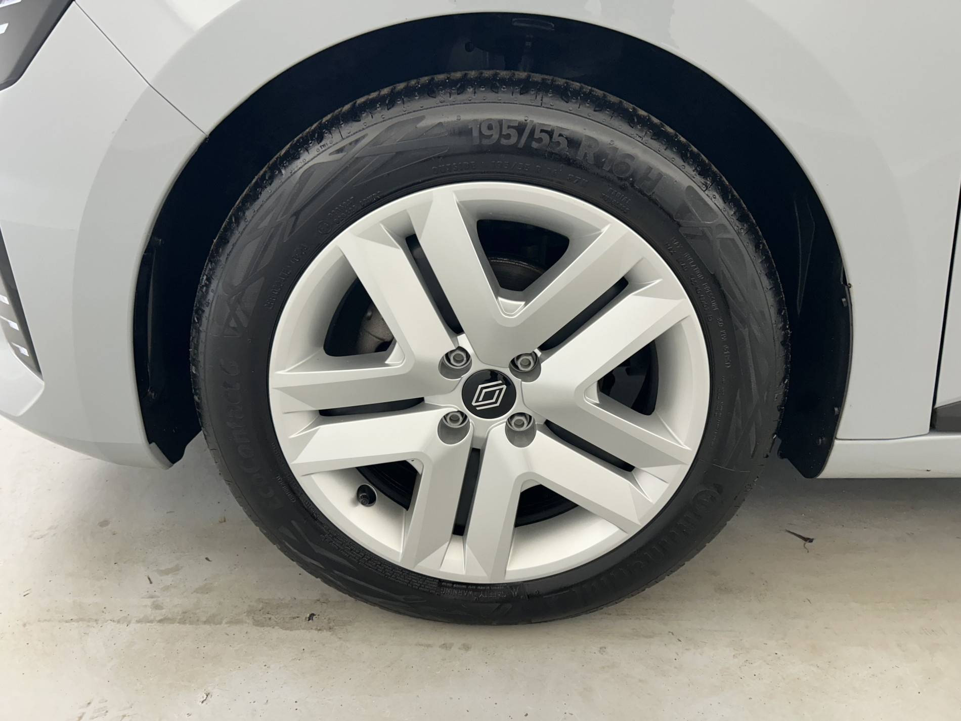 Vente en ligne Renault Clio 5 Clio TCe 90 au prix de 15 990 €