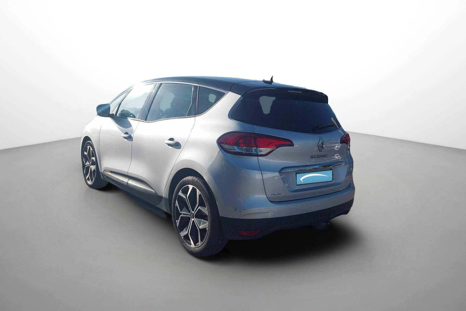 Vente en ligne Renault Scenic 4 Scenic TCe 140 FAP EDC au prix de 17 890 €