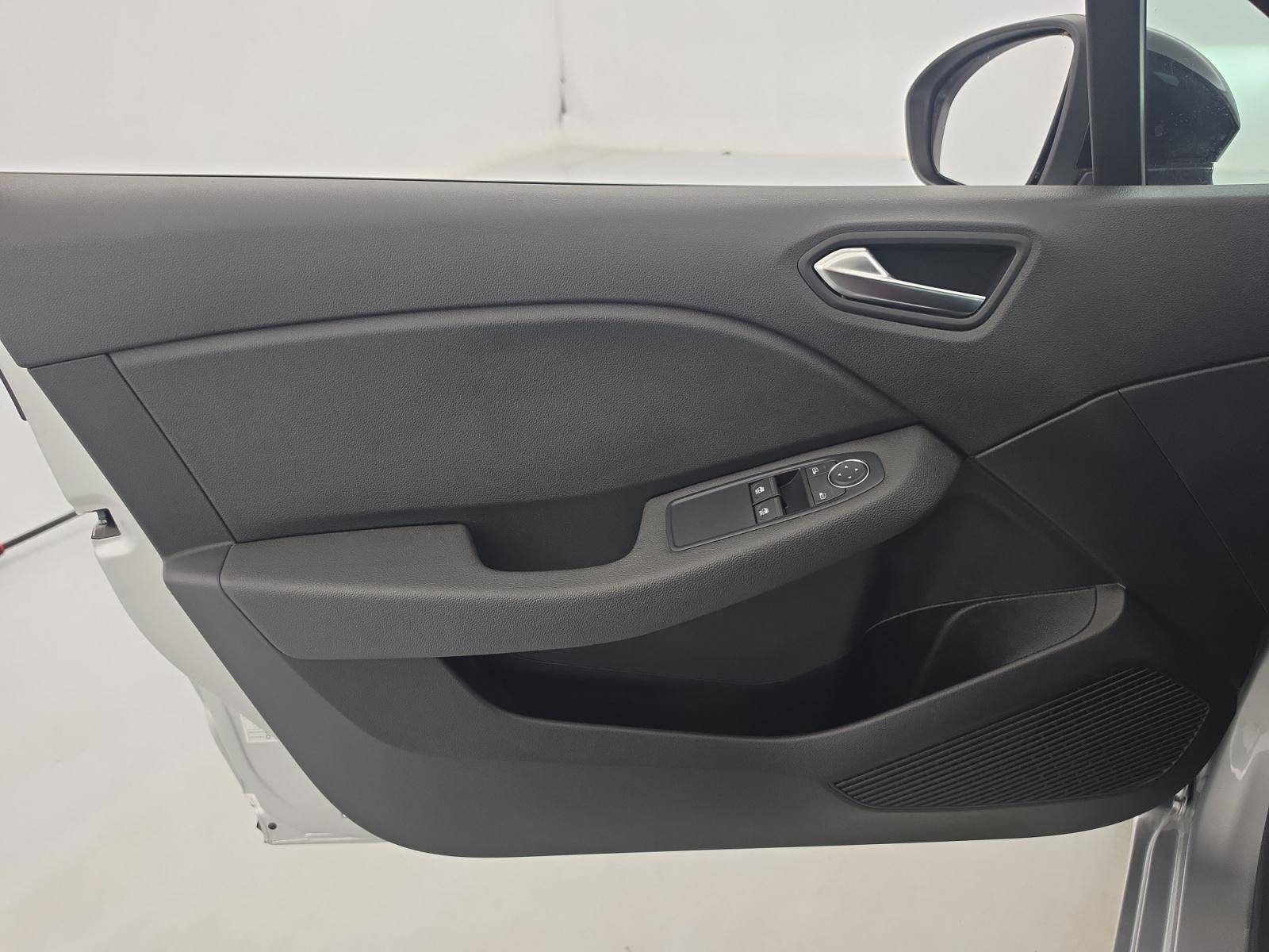 Vente en ligne Renault Clio 5 Clio TCe 90 au prix de 14 990 €
