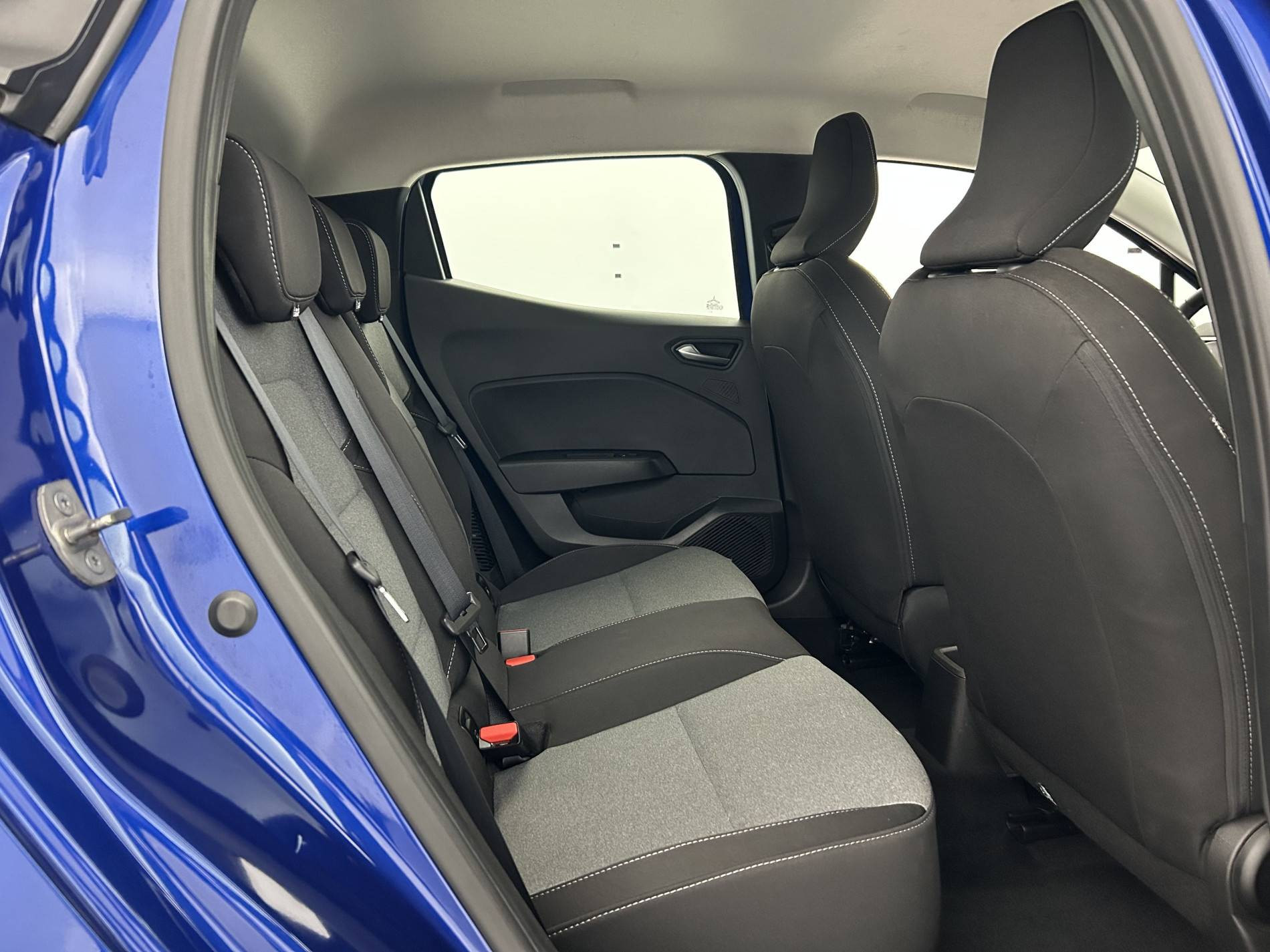 Vente en ligne Renault Clio 5 Clio E-Tech full hybrid 145 ch GSR2 au prix de 18 390 €