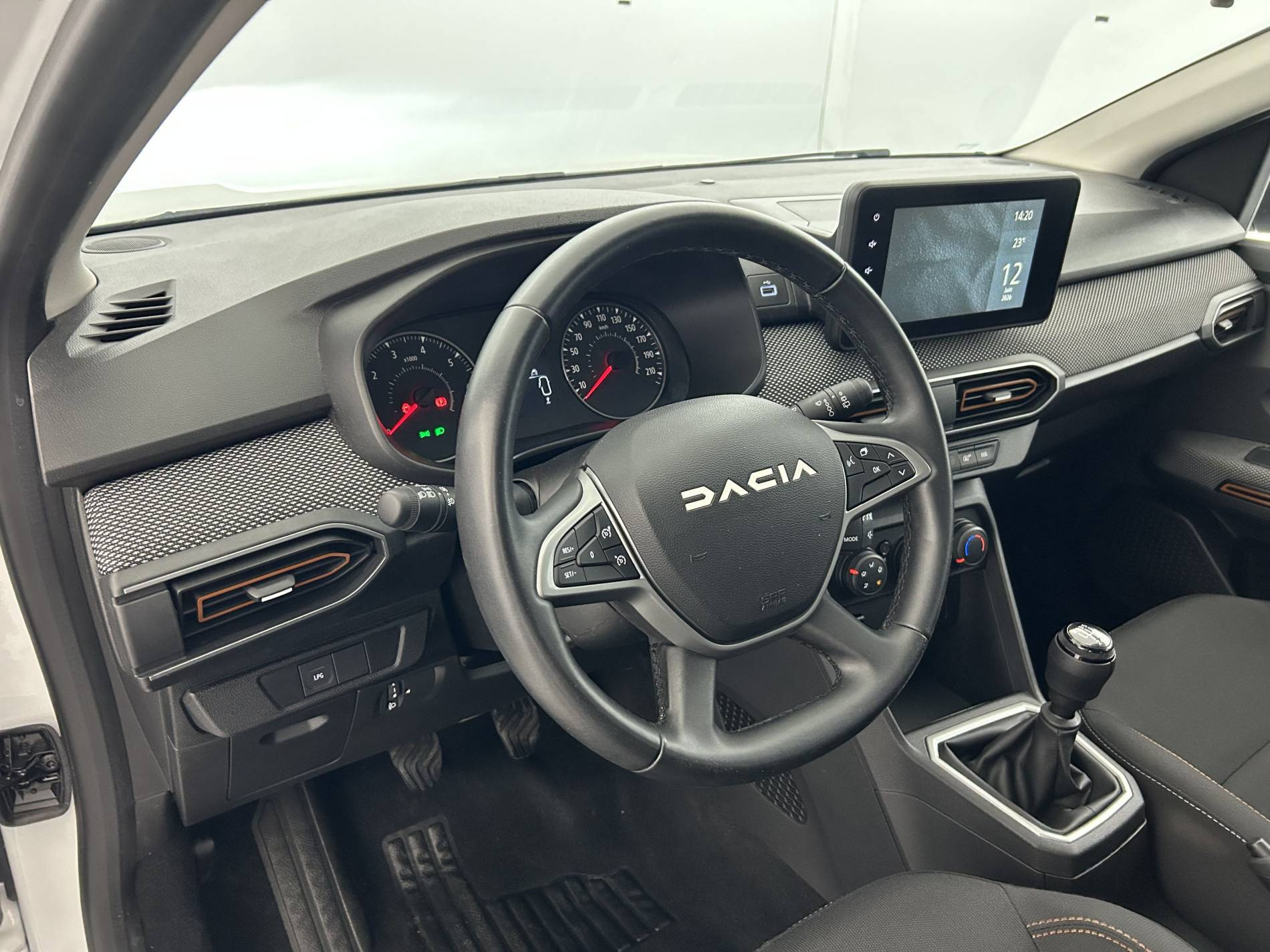 Vente en ligne Dacia Sandero  ECO-G 100 au prix de 14 990 €
