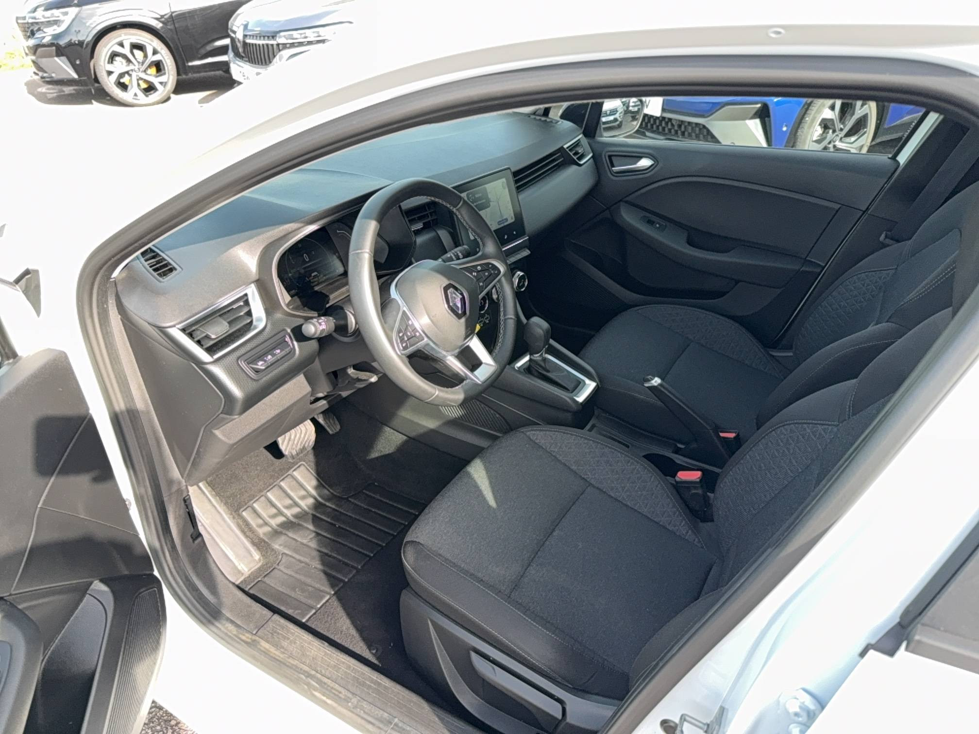 Vente en ligne Renault Clio 5 Clio E-Tech full hybrid 145 au prix de 16 690 €
