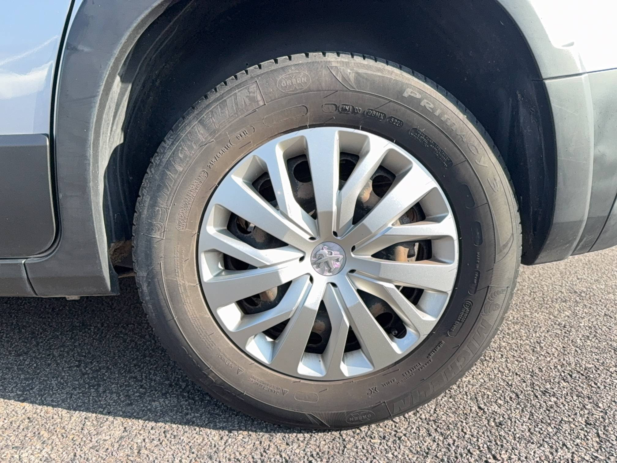 Vente en ligne Peugeot Rifter  Standard BlueHDi 100 BVM5 au prix de 15 490 €