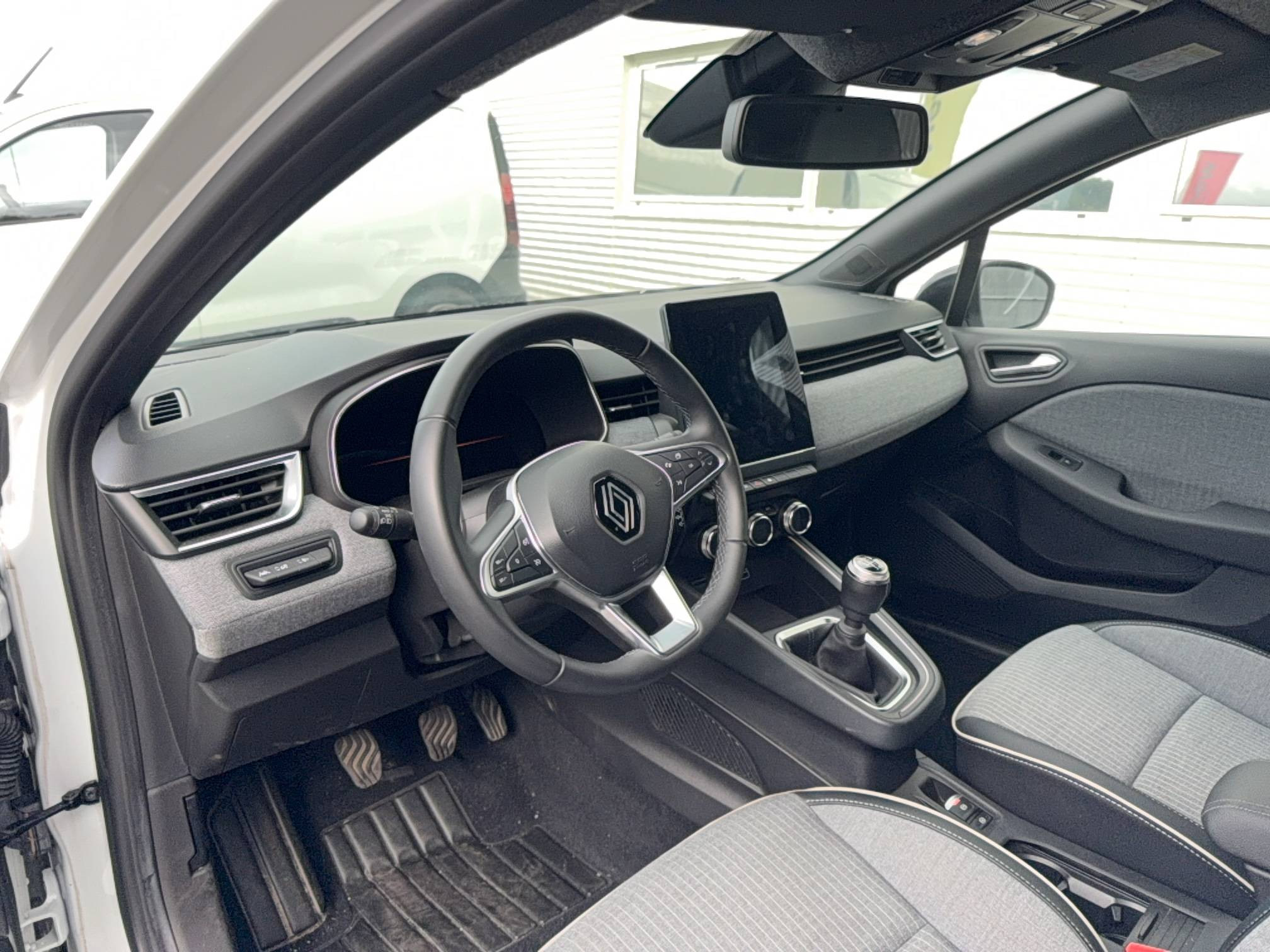 Vente en ligne Renault Clio 5 Clio TCe 90 au prix de 16 390 €