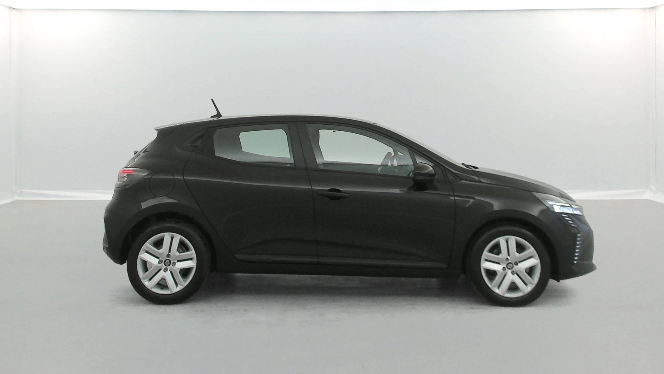Vente en ligne Renault Clio 5 Clio Blue dCi 100 ch GSR2 au prix de 18 790 €