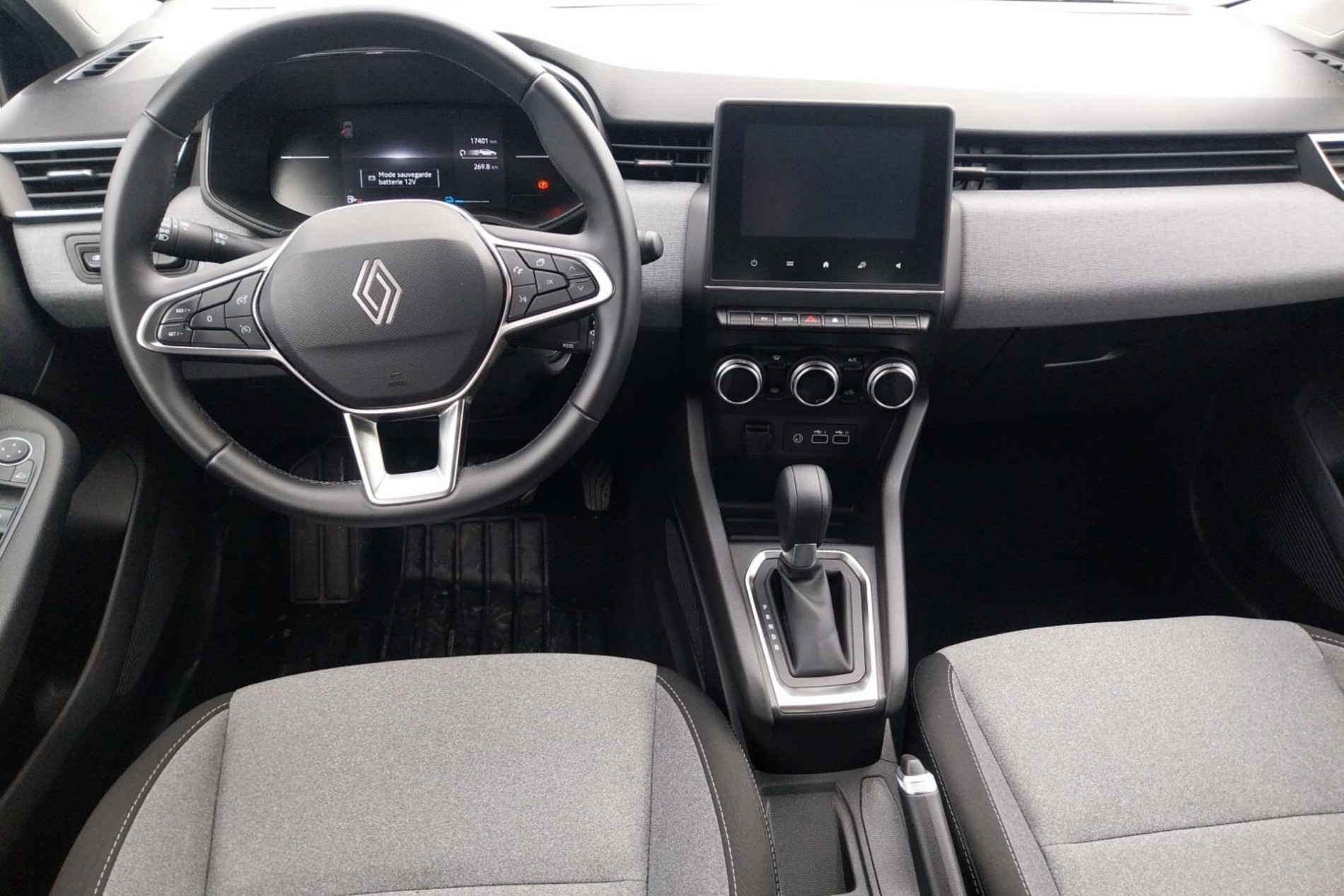 Vente en ligne Renault Clio 5 Clio E-Tech full hybrid 145 ch GSR2 au prix de 19 590 €