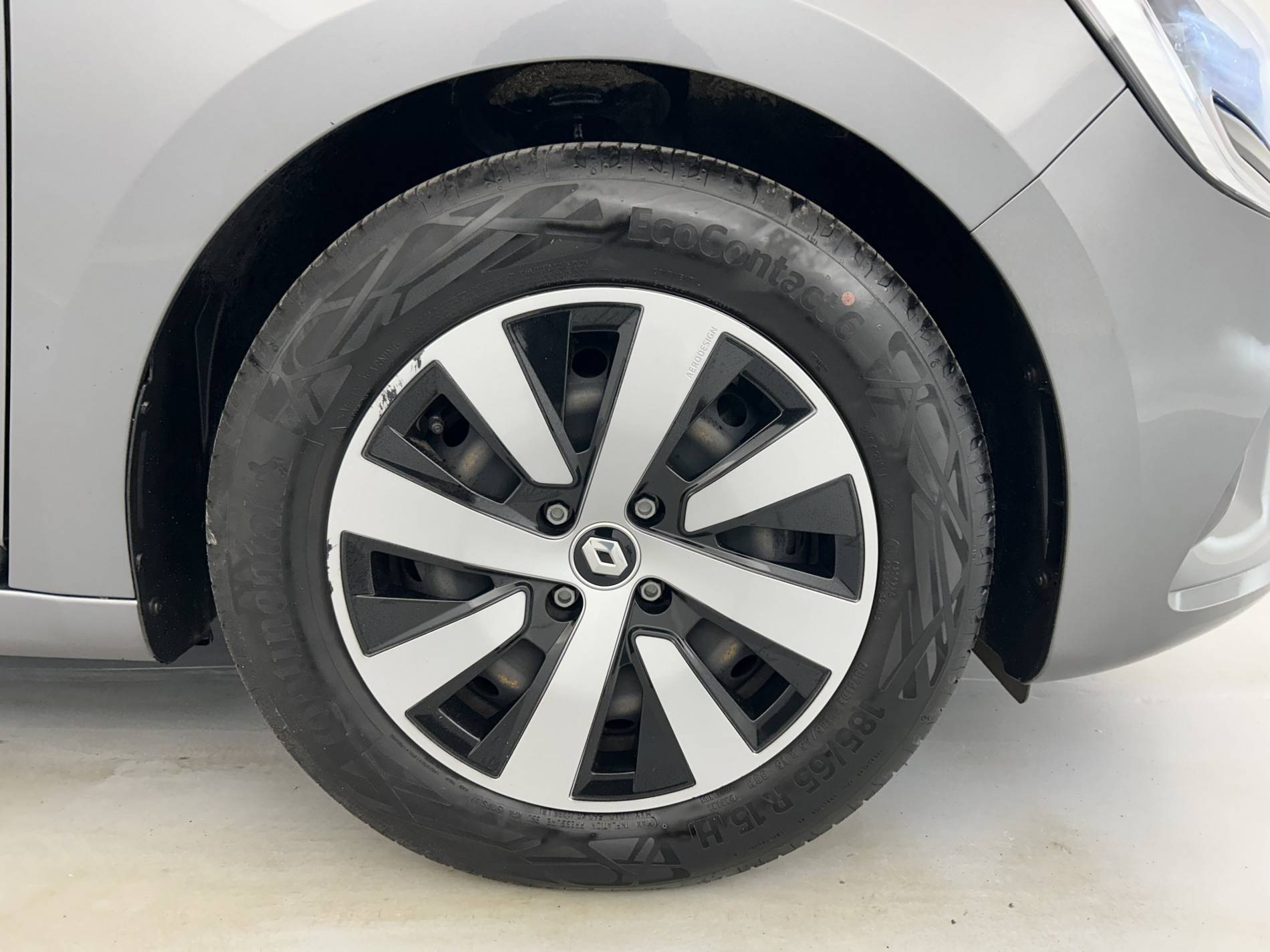 Vente en ligne Renault Clio 5 Clio TCe 90 au prix de 14 500 €