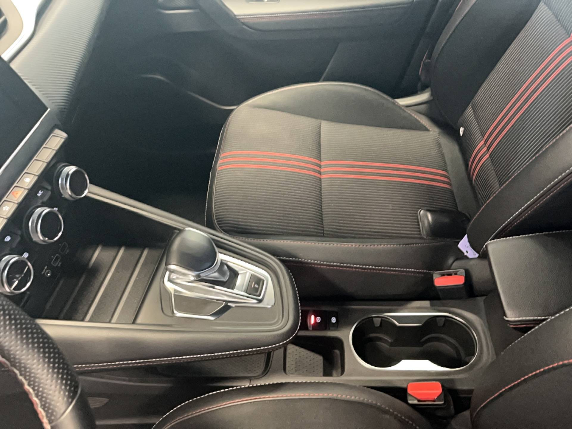 Vente en ligne Renault Captur  mild hybrid 160 EDC au prix de 19 900 €