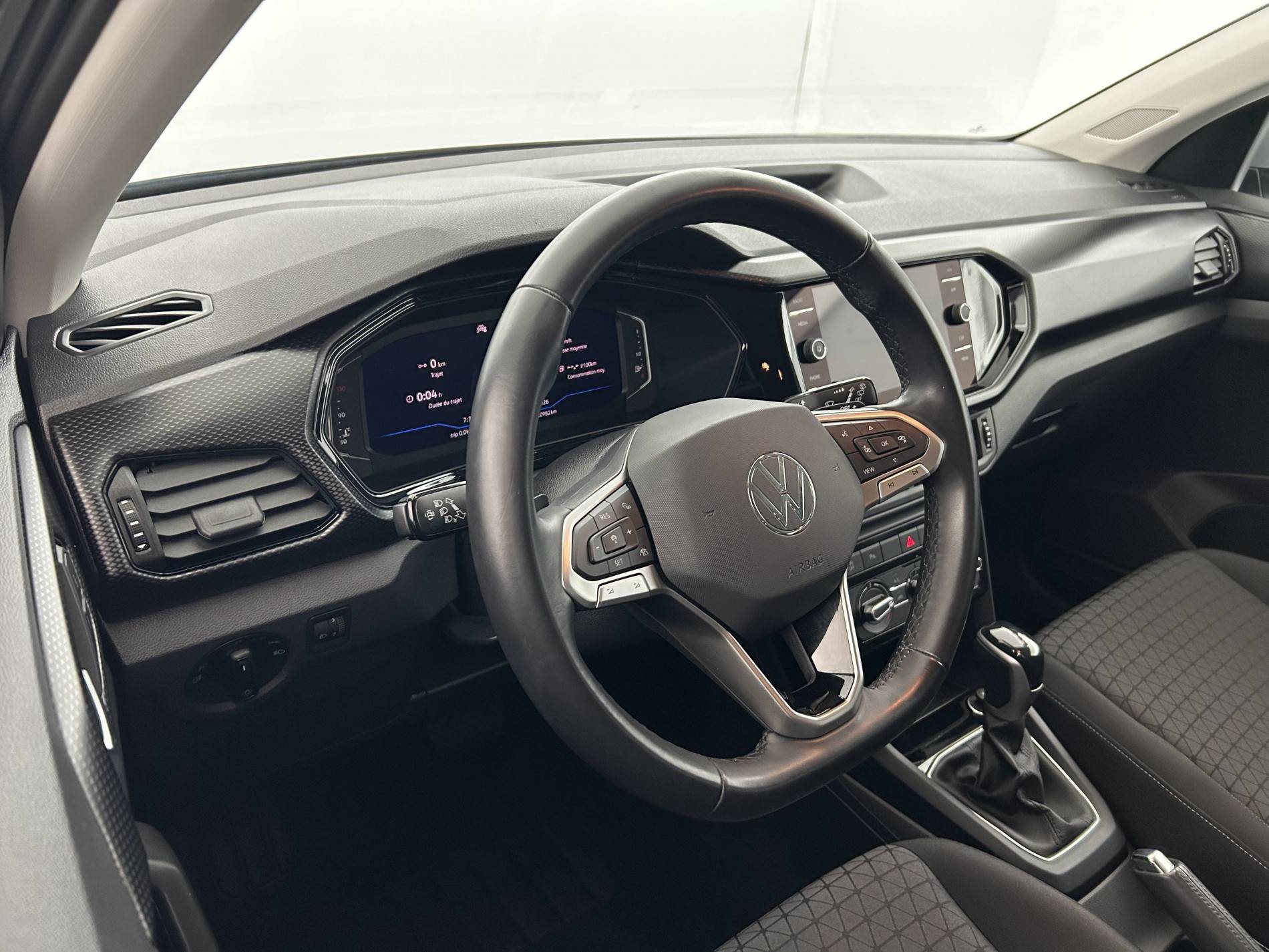 Vente en ligne Volkswagen T-Cross  1.0 TSI 110 Start/Stop DSG7 au prix de 22 990 €