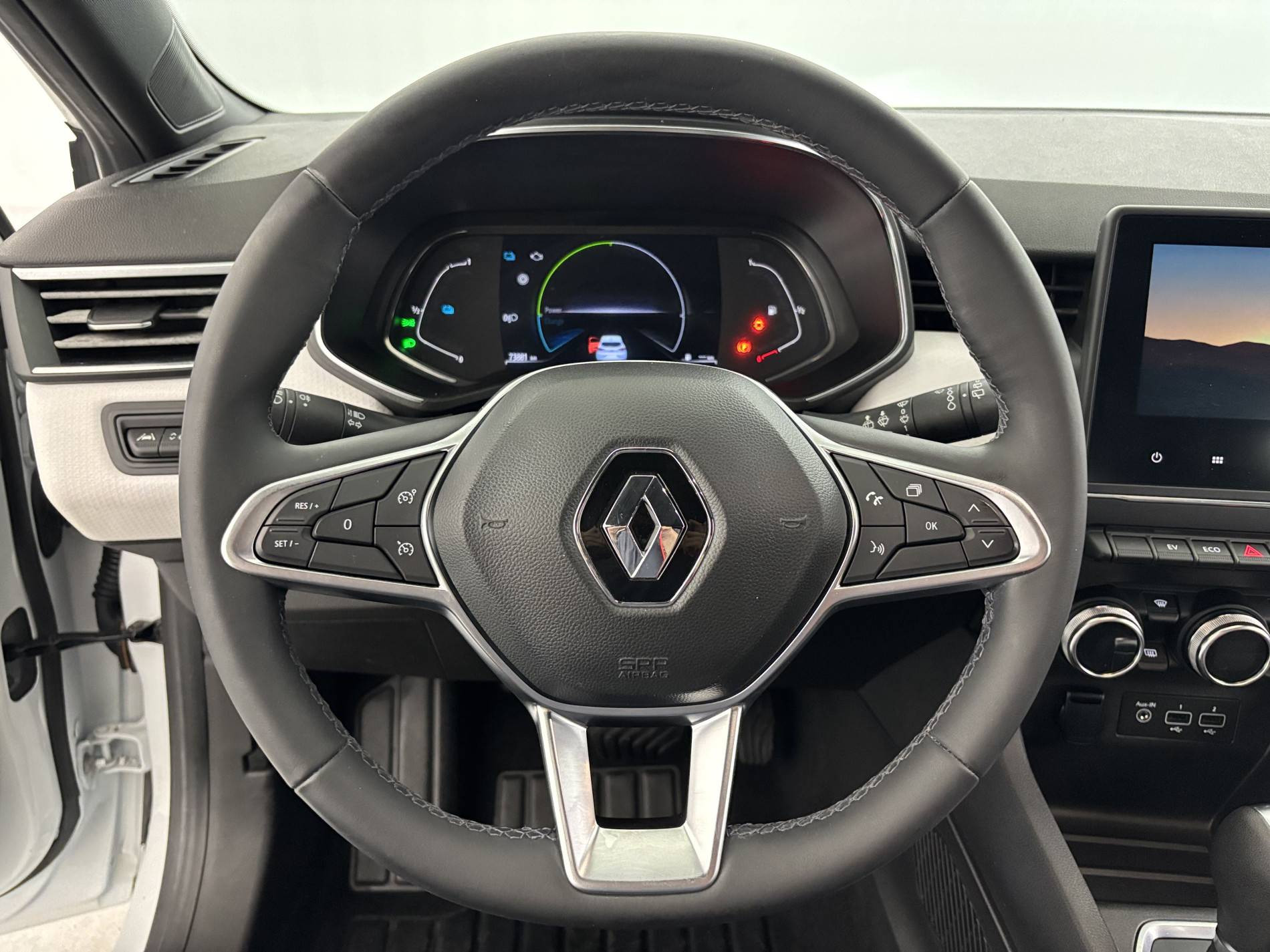 Vente en ligne Renault Clio 5 Clio E-Tech 140 - 21 au prix de 14 890 €
