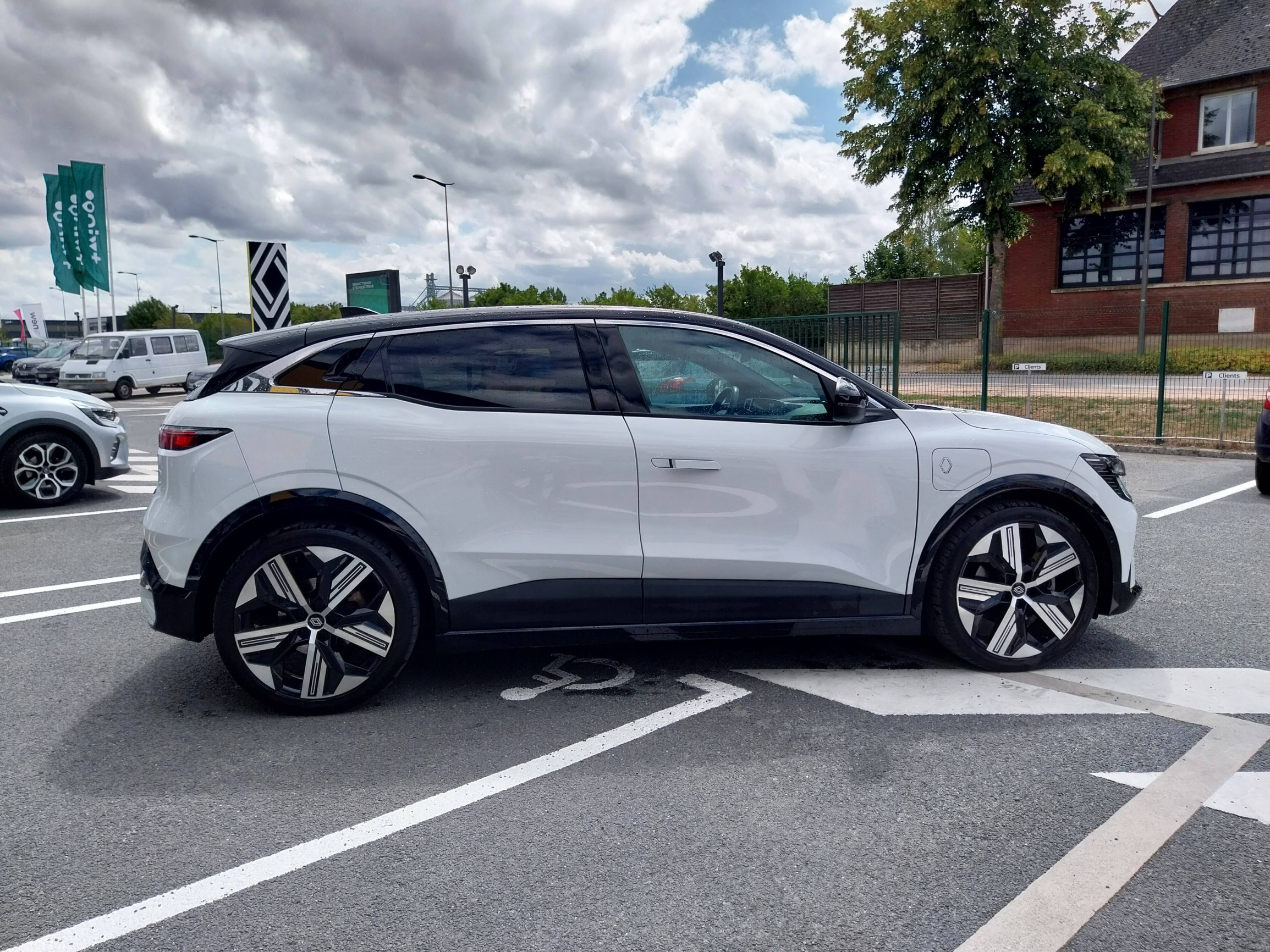 Vente en ligne Renault Megane E-Tech  EV60 220 ch optimum charge au prix de 26 990 €