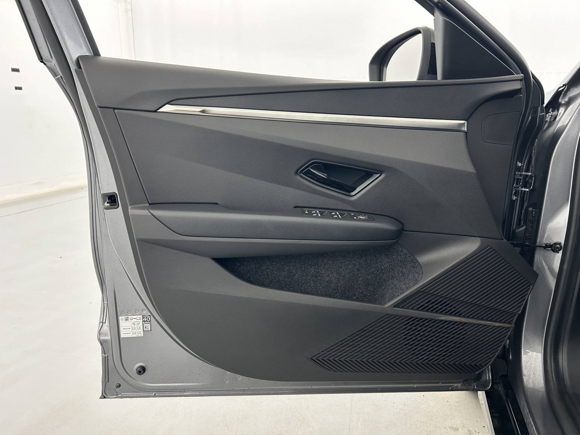 Vente en ligne Renault Megane E-Tech  EV40 130ch standard charge au prix de 19 490 €