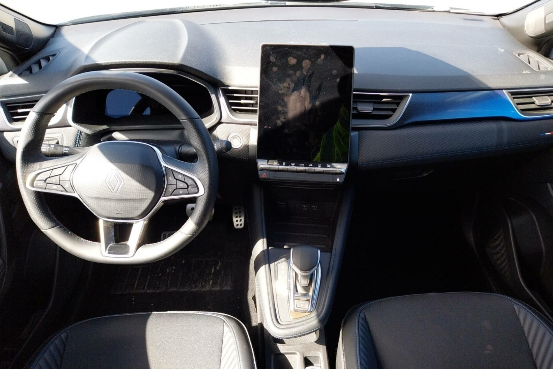 Vente en ligne Renault Symbioz  E-Tech full hybrid 145 au prix de 28 990 €