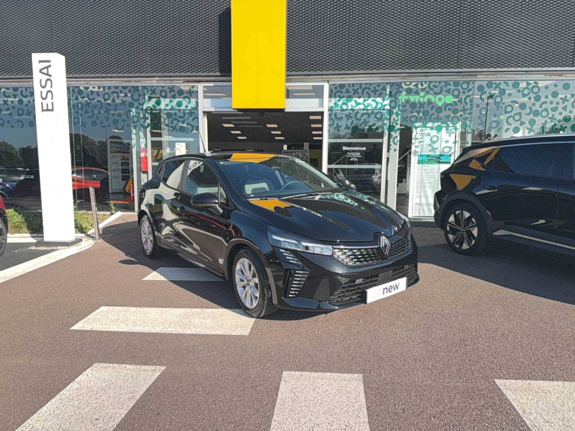 Vente en ligne Renault Clio 5 Clio Eco-G 100 ch au prix de 17 490 €