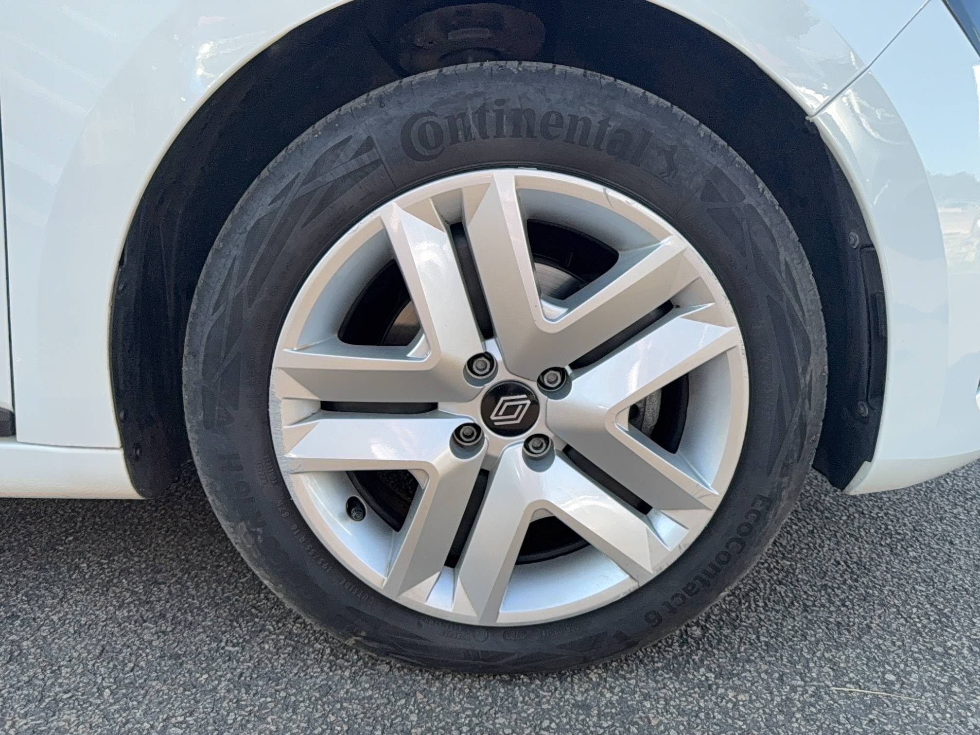 Vente en ligne Renault Clio 5 Clio dCi 100 au prix de 14 990 €