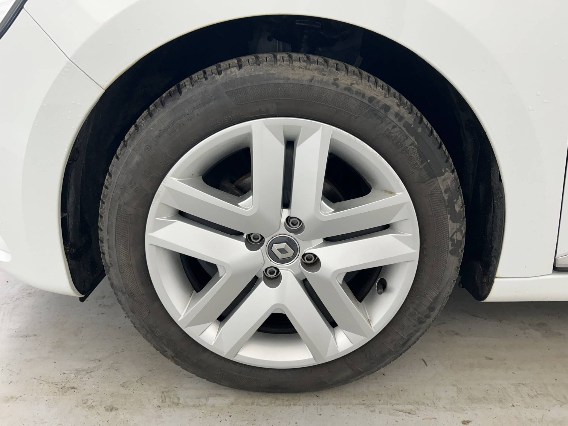 Vente en ligne Renault Clio 5 Clio SCe 65 - 21 au prix de 12 790 €