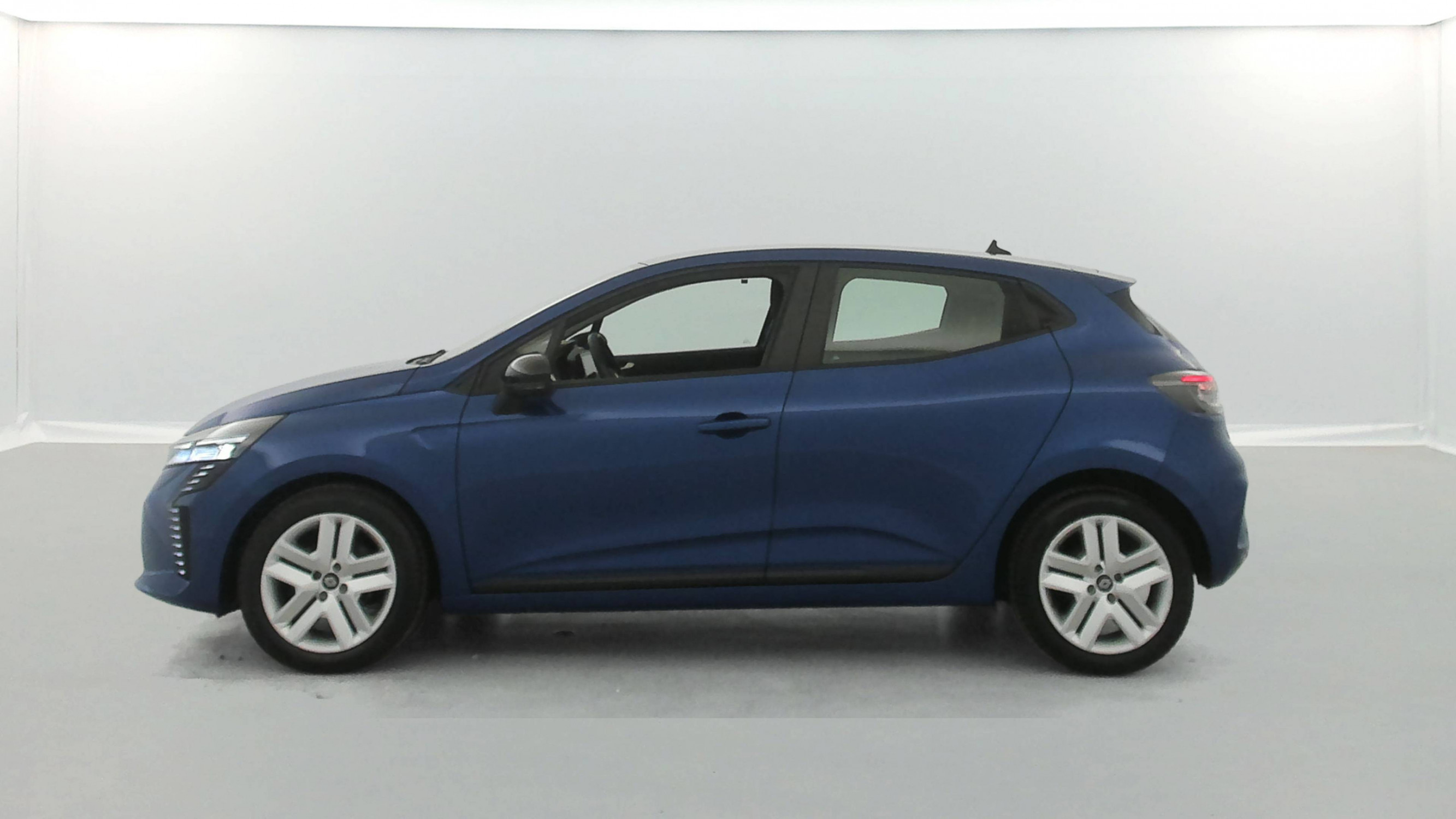 Vente en ligne Renault Clio 5 Clio TCe 90 au prix de 14 790 €