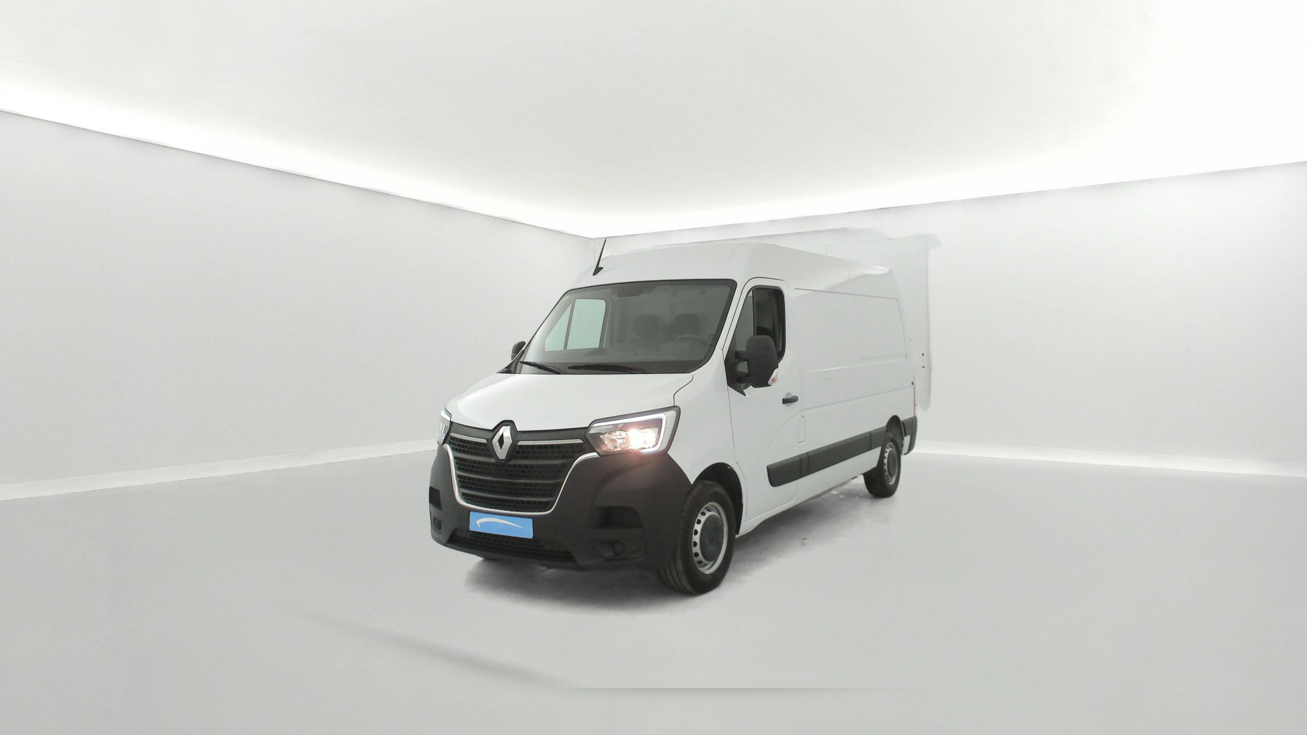Renault Master Fourgon MASTER FGN TRAC F3500 L2H2 BLUE DCI 135 occasion de 2024 en vente à Brest
