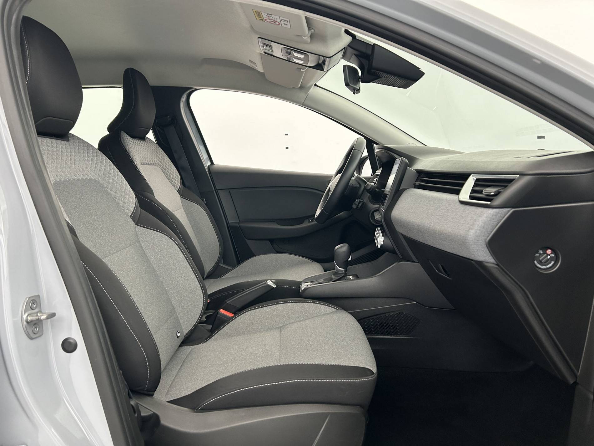 Vente en ligne Renault Clio 5 Clio E-Tech full hybrid 145 ch GSR2 au prix de 19 800 €