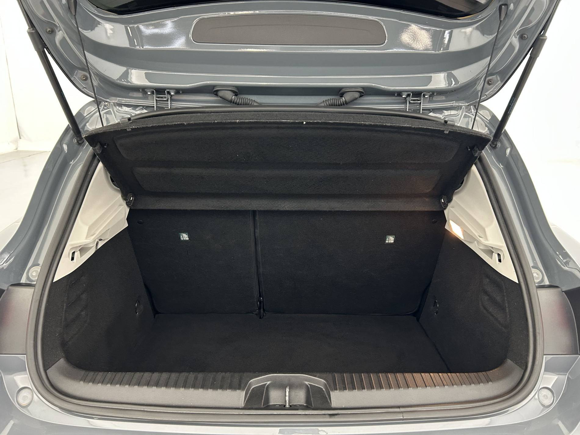 Vente en ligne Renault Clio 5 Clio E-Tech 140 - 21 au prix de 12 890 €