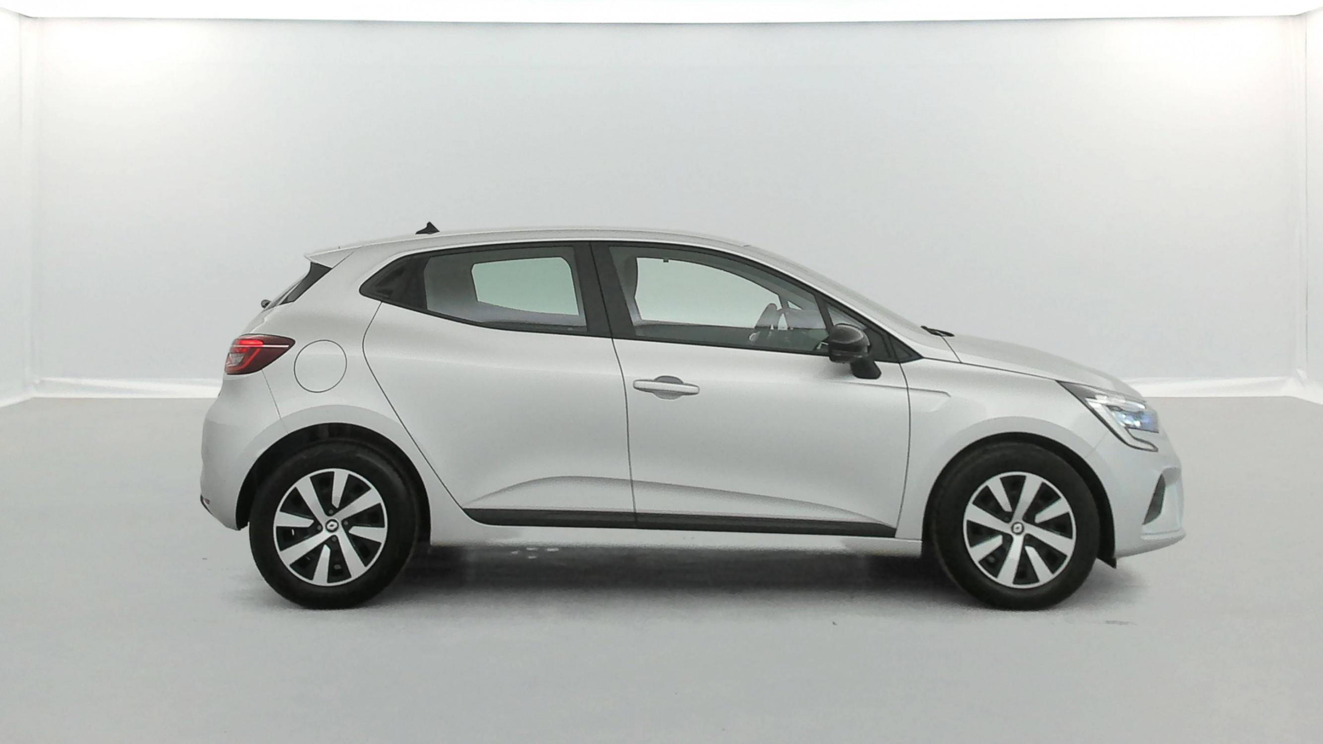 Vente en ligne Renault Clio 5 Clio TCe 90 au prix de 14 990 €