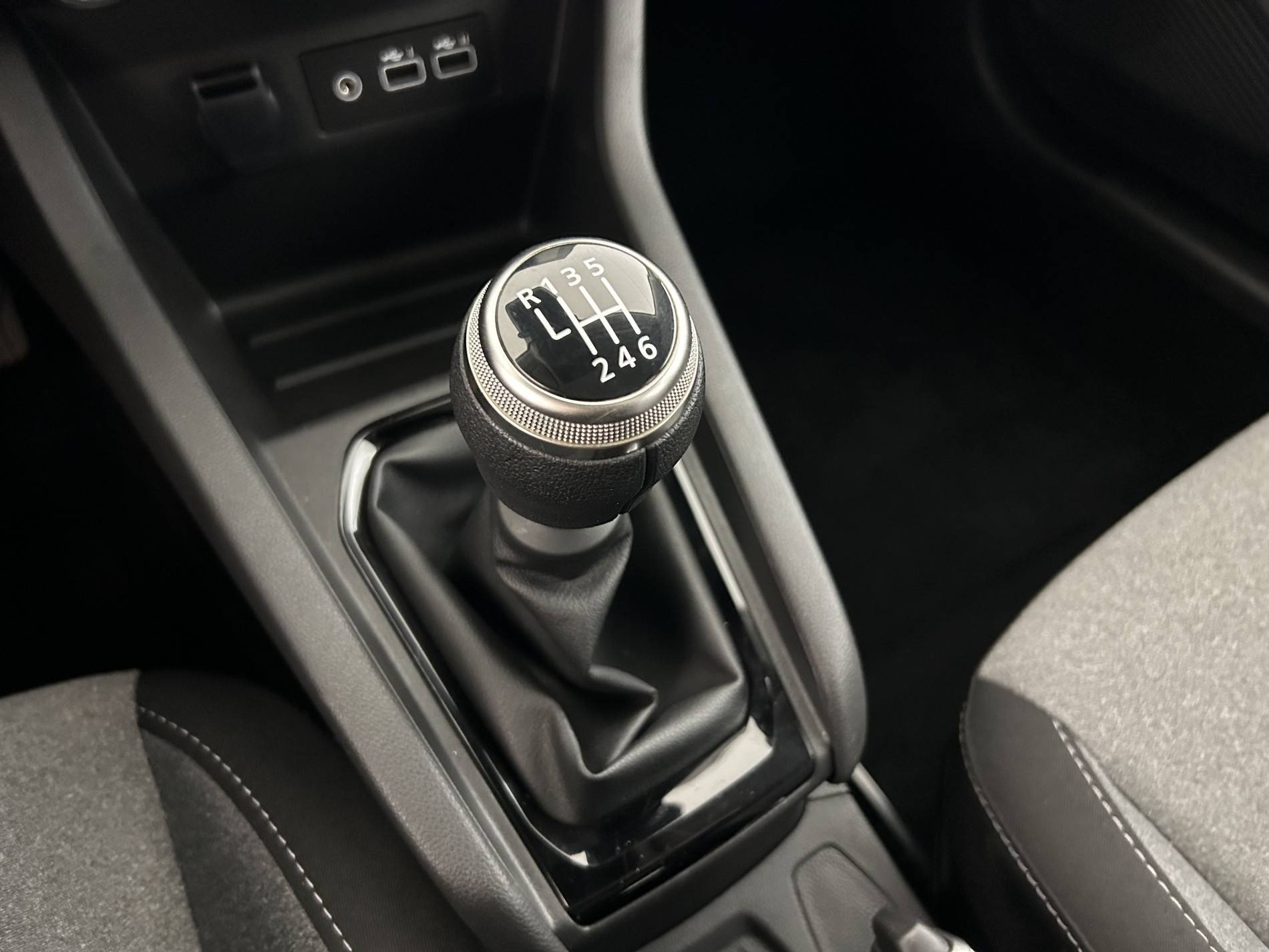 Vente en ligne Renault Clio 5 Clio TCe 90 au prix de 14 990 €