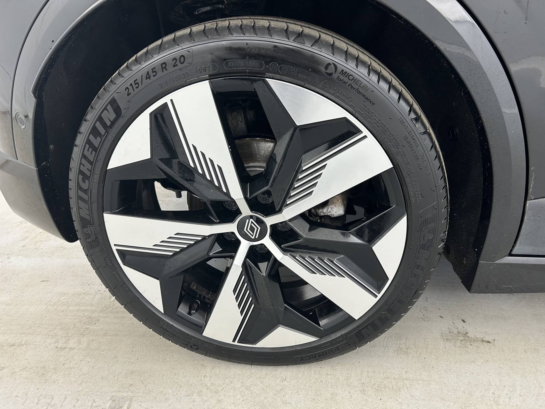 Vente en ligne Renault Megane E-Tech  EV60 220 ch super charge au prix de 22 990 €