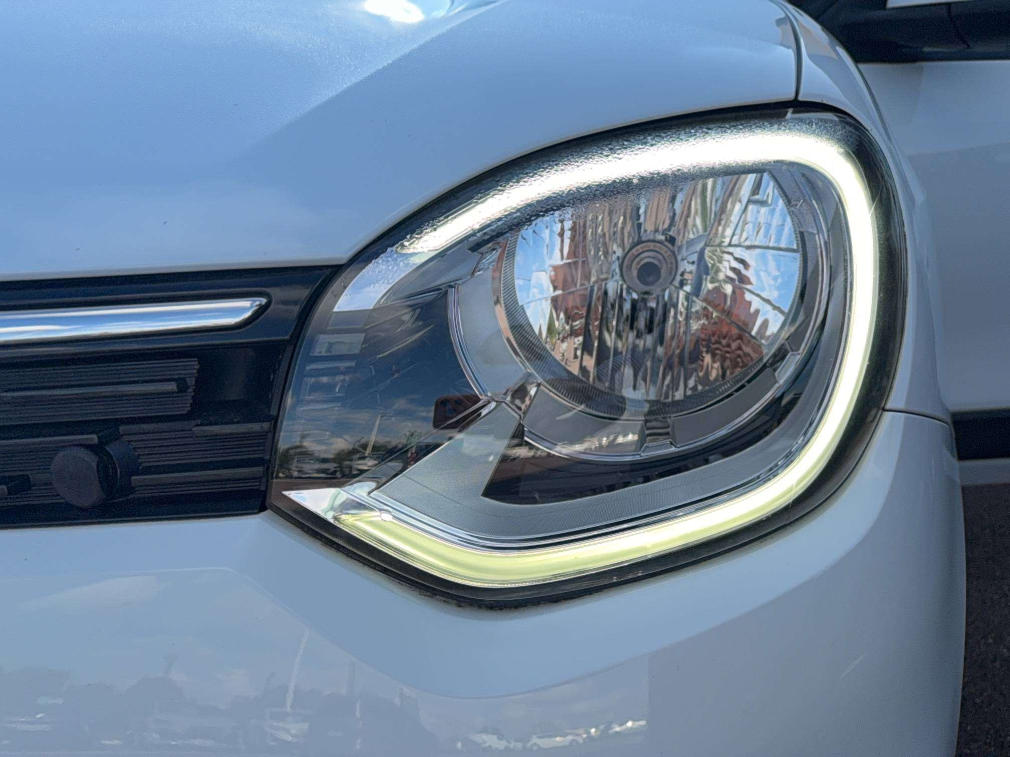Vente en ligne Renault Twingo 3  SCe 65 - 21 au prix de 11 464 €