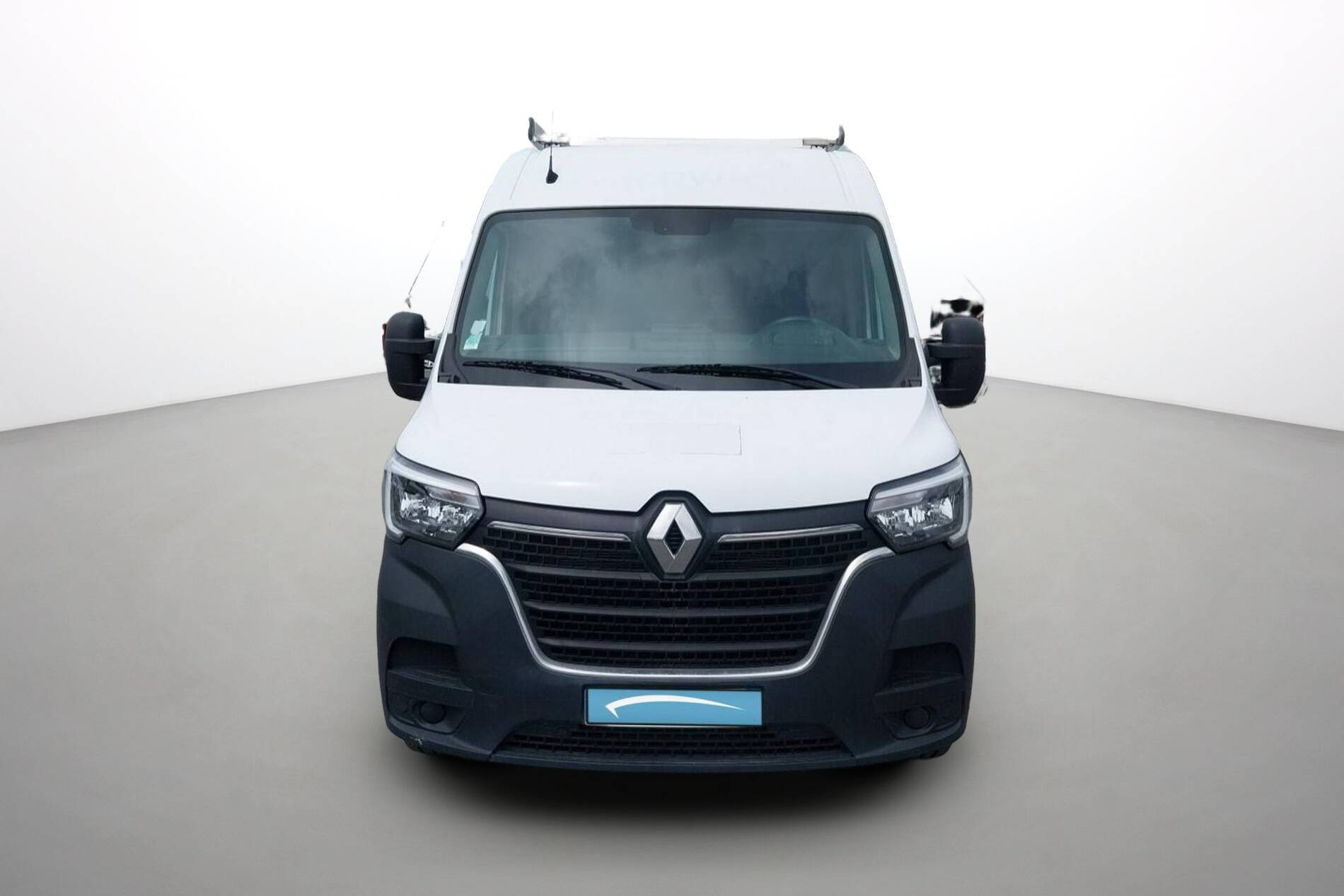 Vente en ligne Renault Master Fourgon MASTER FGN TRAC F3300 L2H2 DCI 135 au prix de 20 890 €