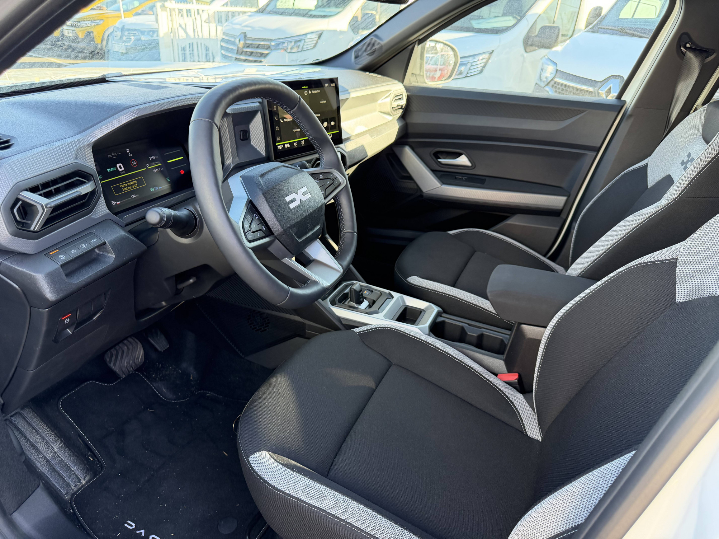 Vente en ligne Dacia Duster  Hybrid 155 au prix de 28 590 €