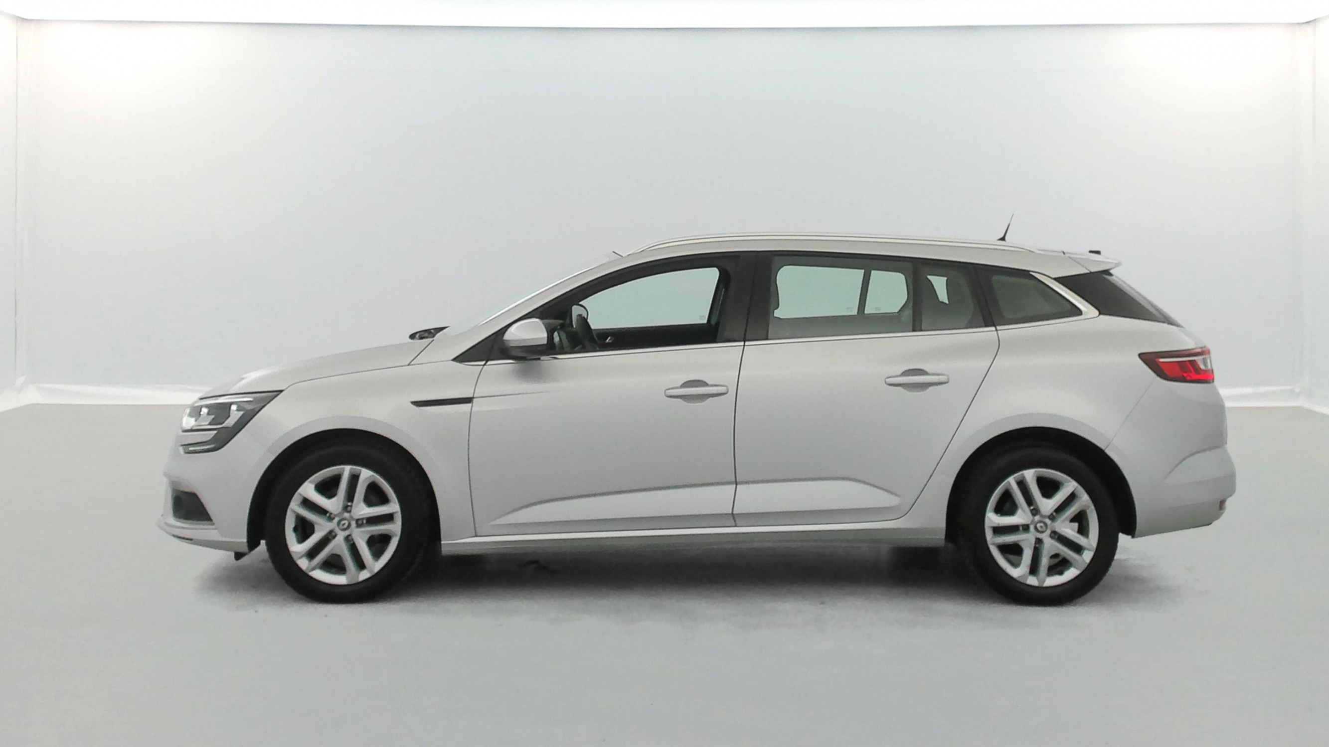 Vente en ligne Renault Megane 4 Estate Mégane IV Estate Blue dCi 115 EDC au prix de 12 090 €