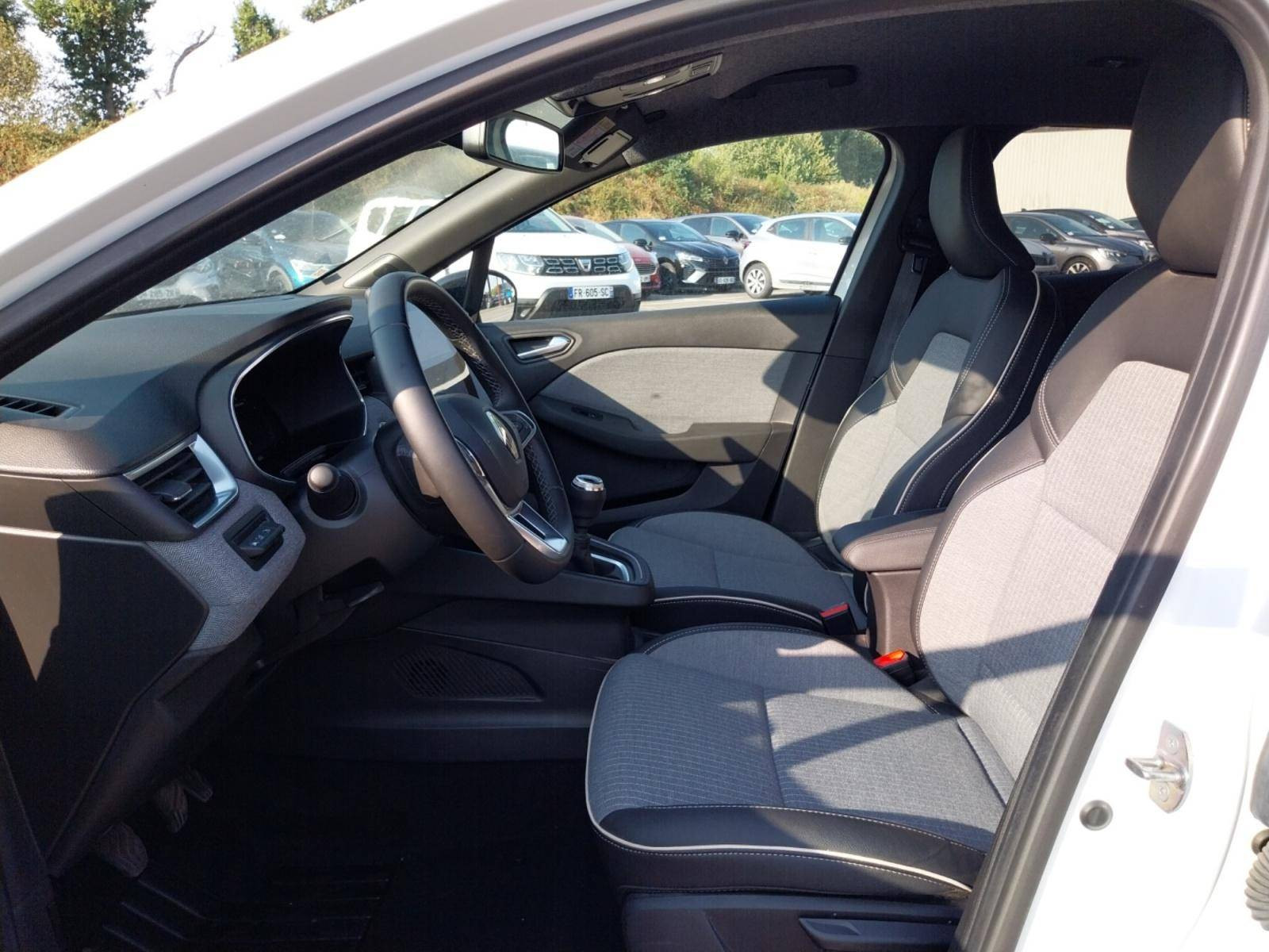 Vente en ligne Renault Clio 5 Clio TCe 90 au prix de 17 000 €