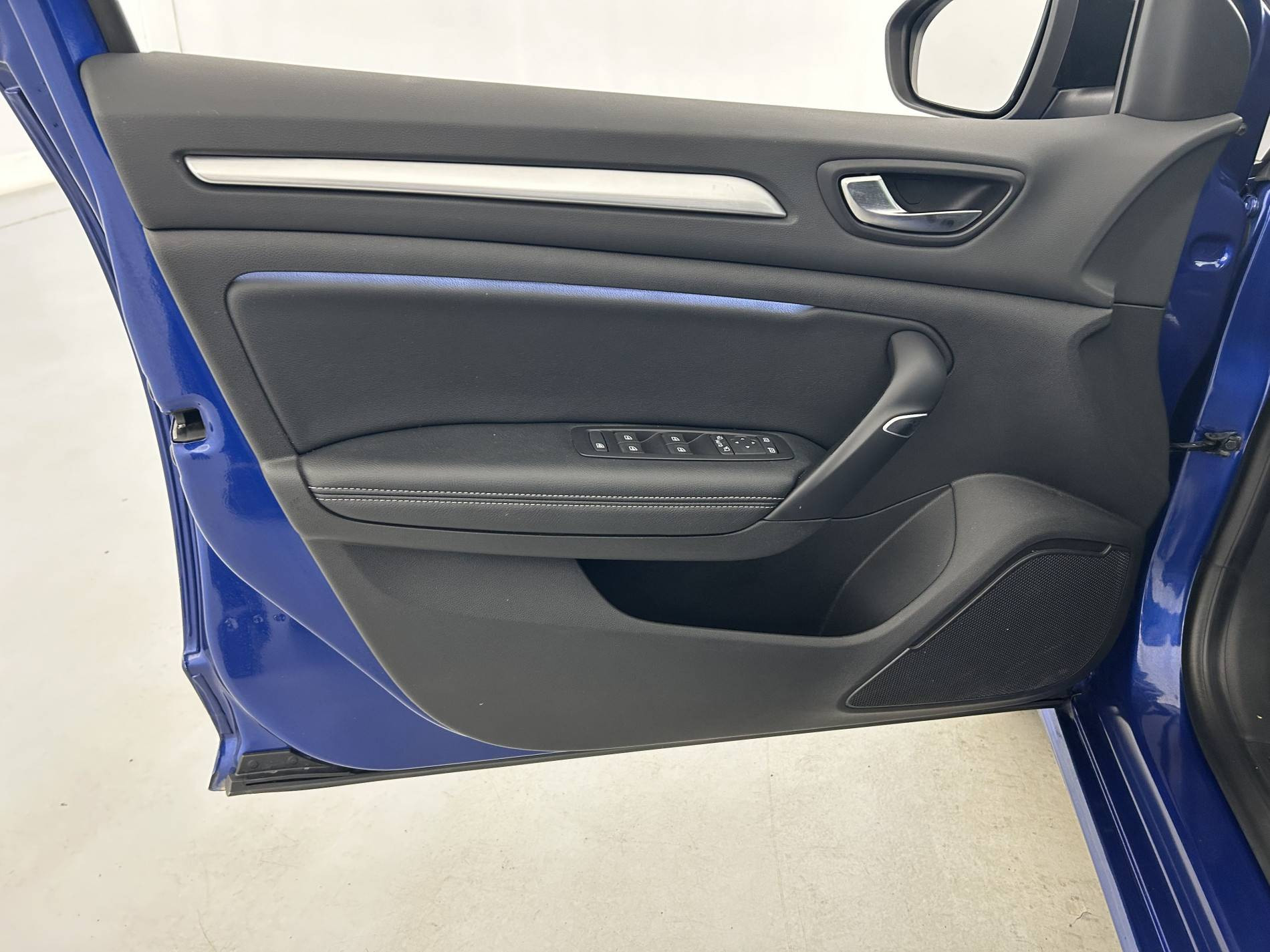 Vente en ligne Renault Megane 4  Blue dCi 115 EDC au prix de 20 990 €