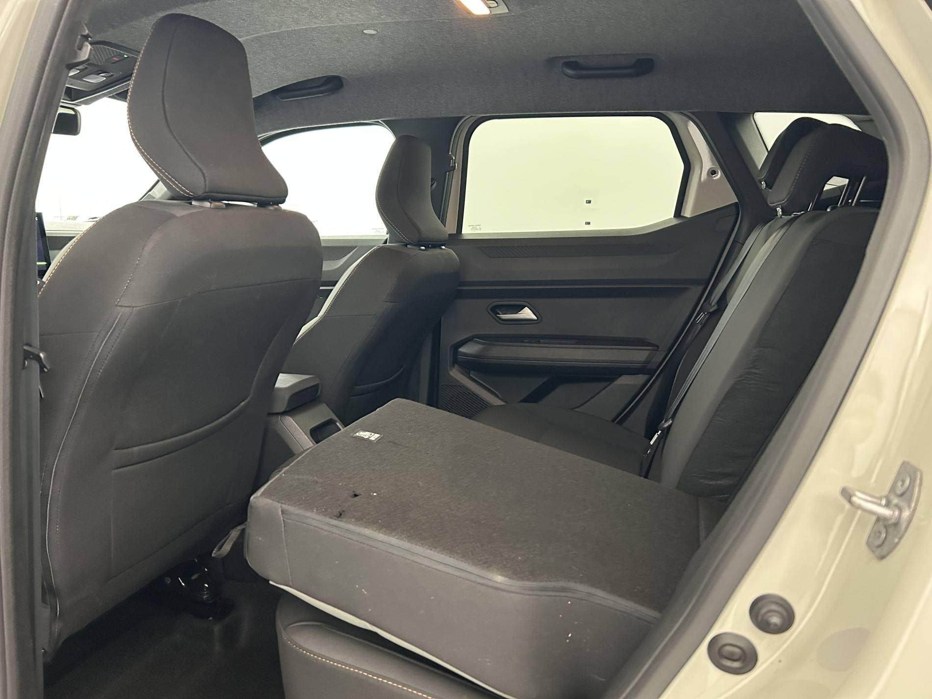 Vente en ligne Dacia Duster  Hybrid 140 au prix de 26 480 €