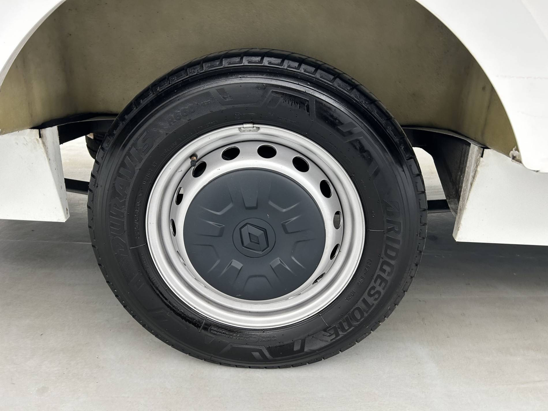 Vente en ligne Renault Master 3 Châssis Cabine MASTER PHC TRAC F3500 L3H1 BLUE DCI 145 EURO VI au prix de 31 990 €