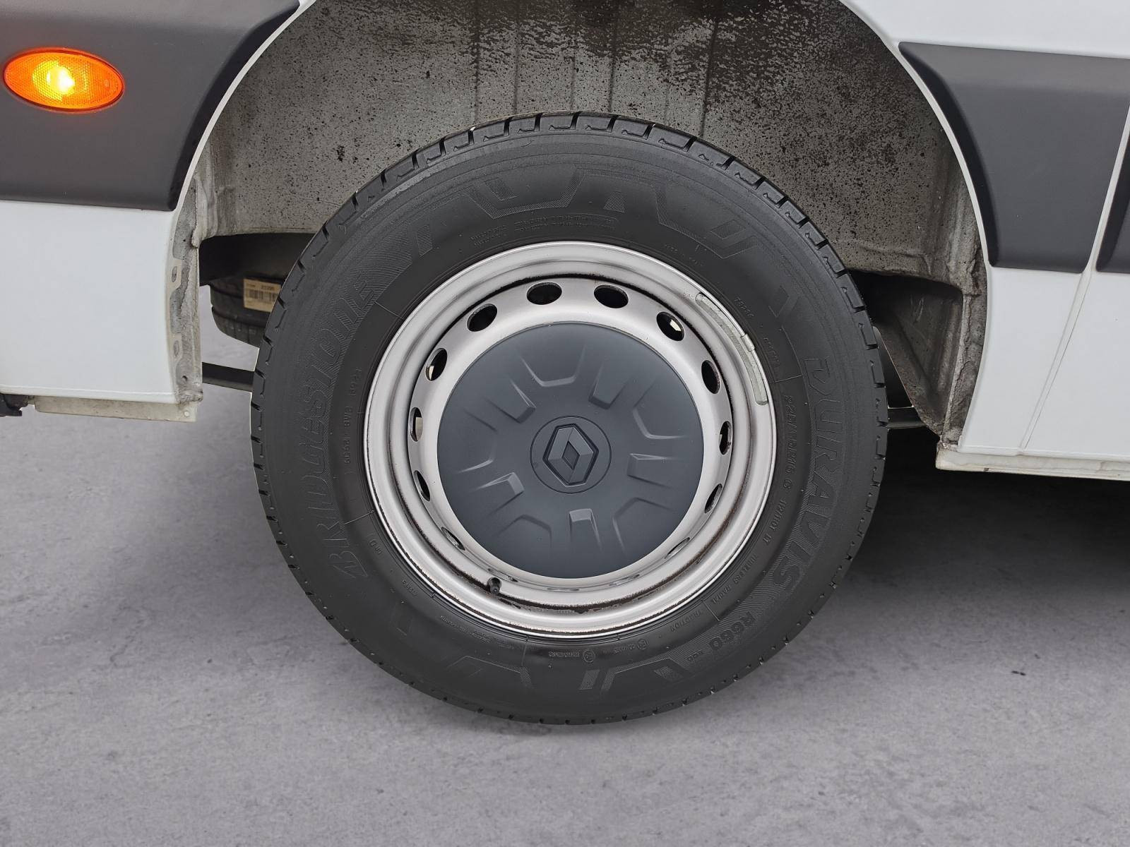 Vente en ligne Renault Master Fourgon MASTER FGN TRAC F3500 L3H3 BLUE DCI 135 au prix de 26 990 €