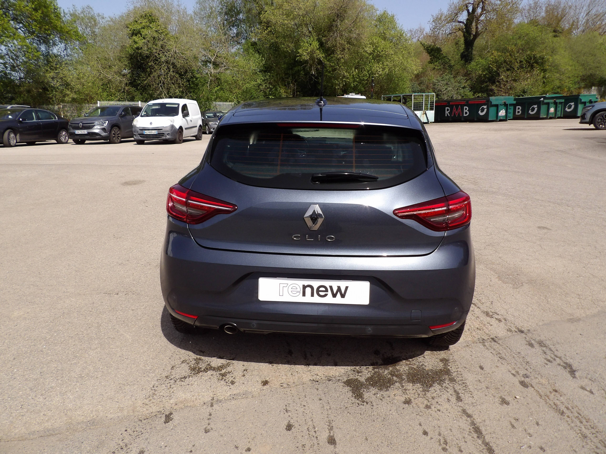 Vente en ligne Renault Clio 5 Clio TCe 90 - 21N au prix de 13 799 €