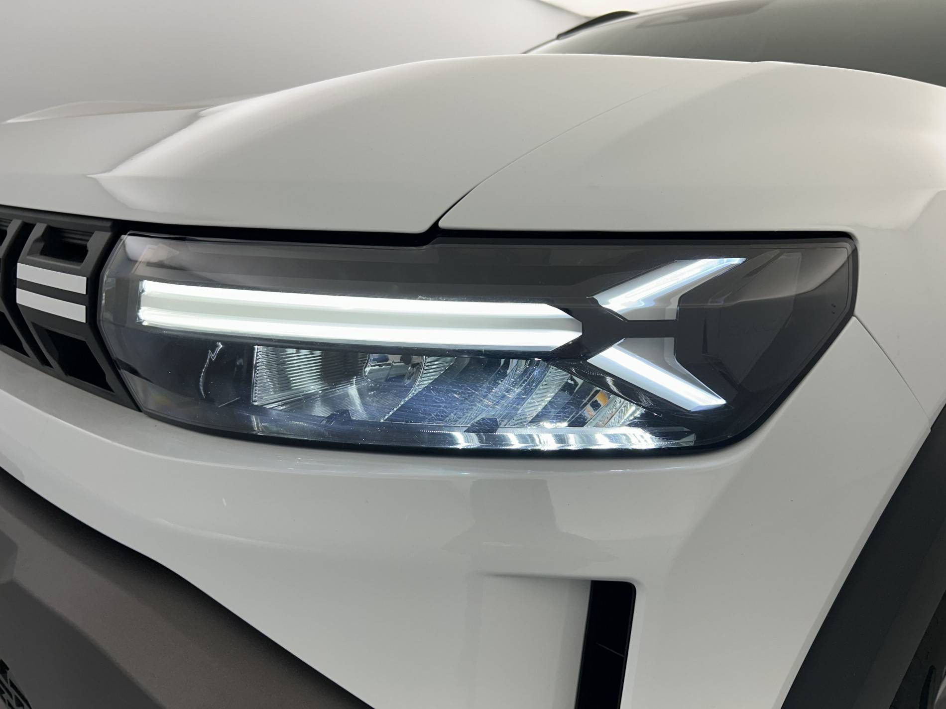 Vente en ligne Dacia Duster  Hybrid 140 au prix de 25 890 €