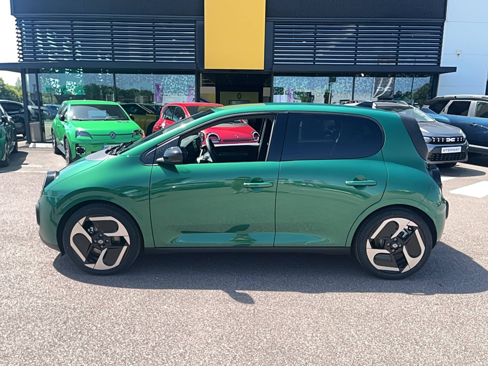 Vente en ligne Renault Twingo Electrique  80 ch autonomie urbaine au prix de 22 560 €